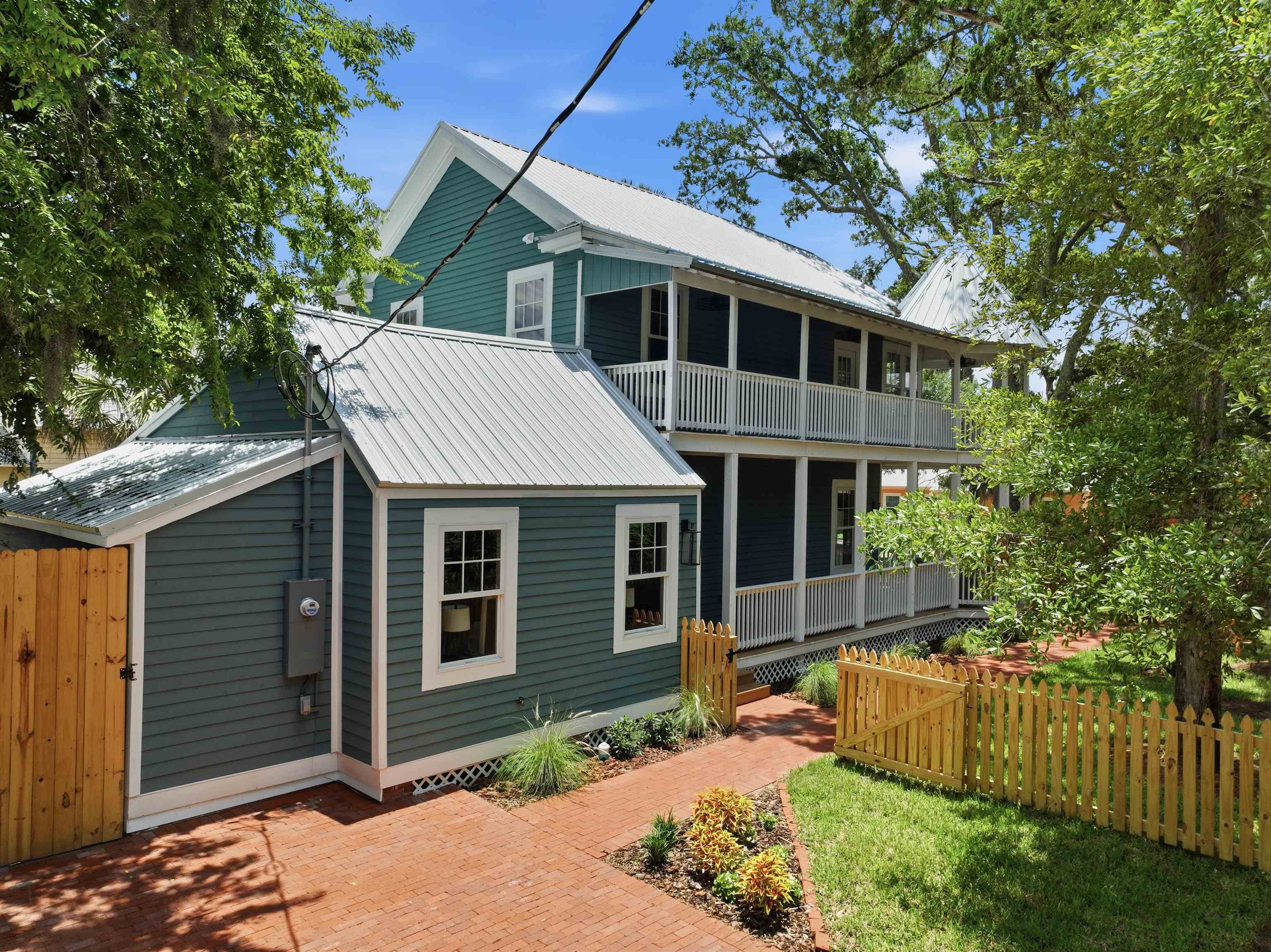 22 Joiner St