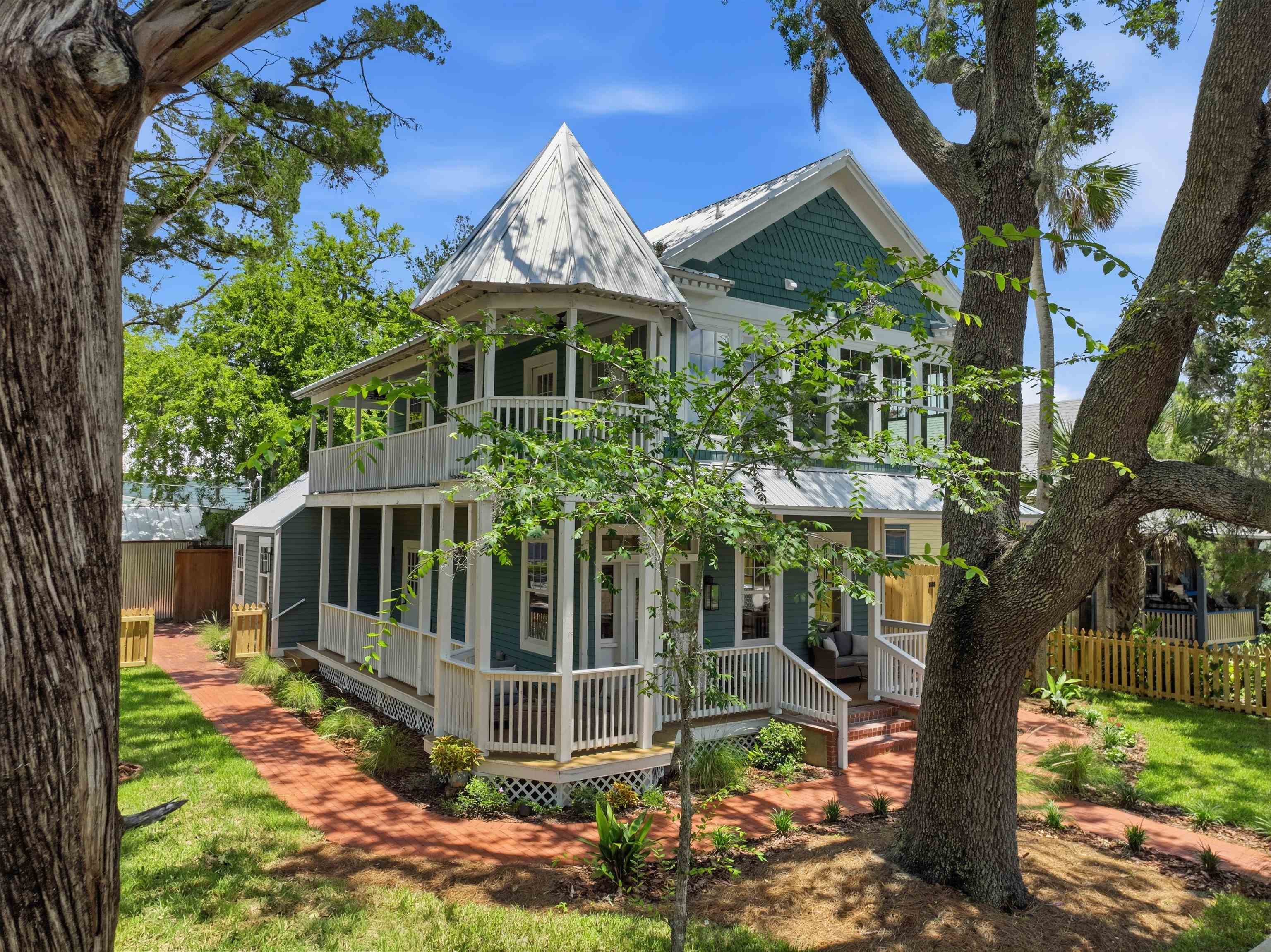 22 Joiner St