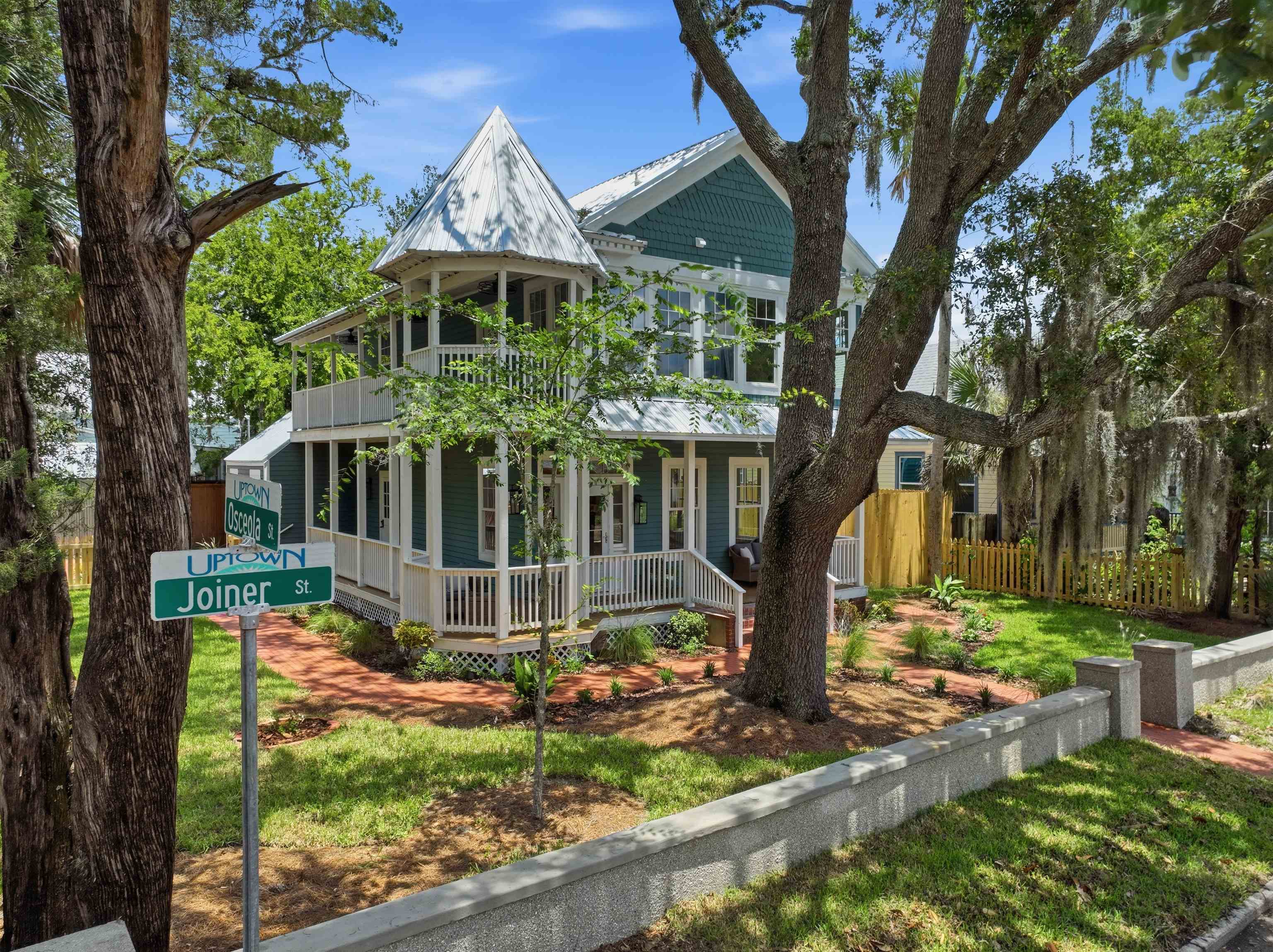 22 Joiner St