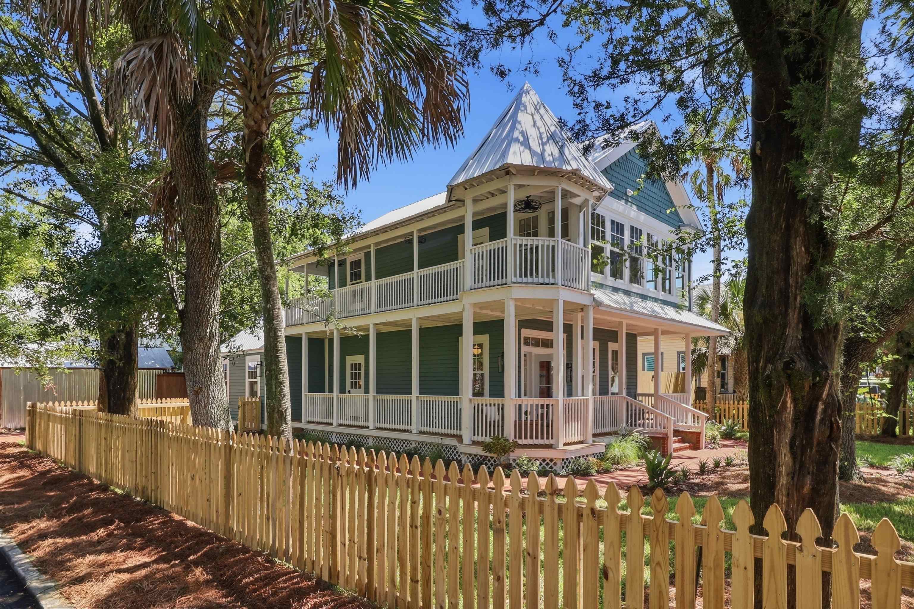 22 Joiner St