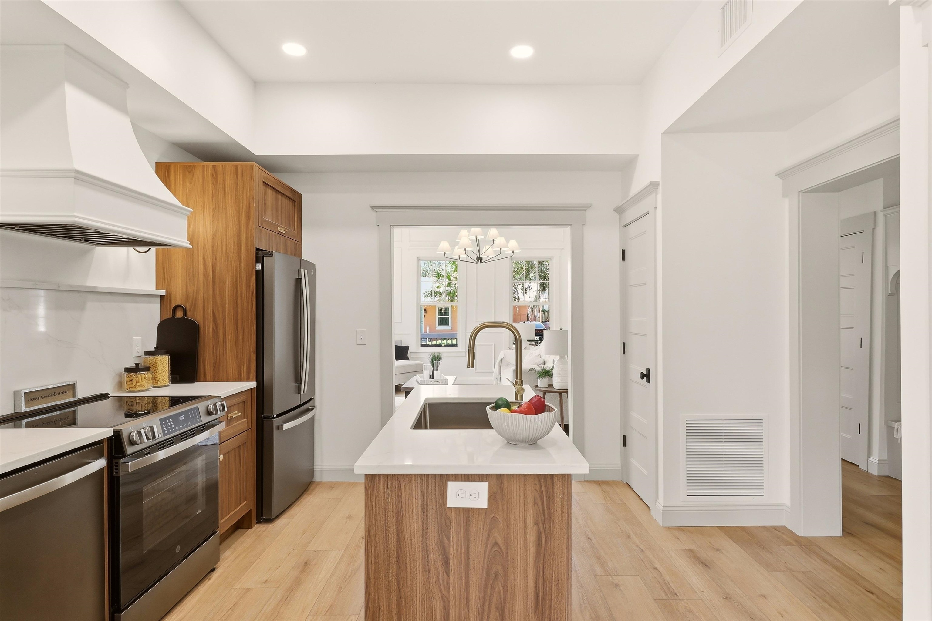 22 Joiner St