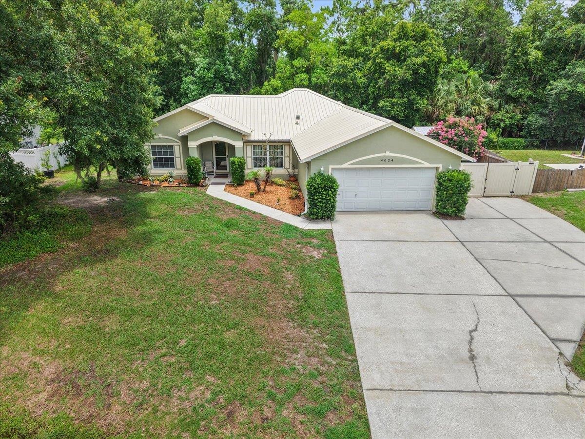 4024 Red Pine Ln