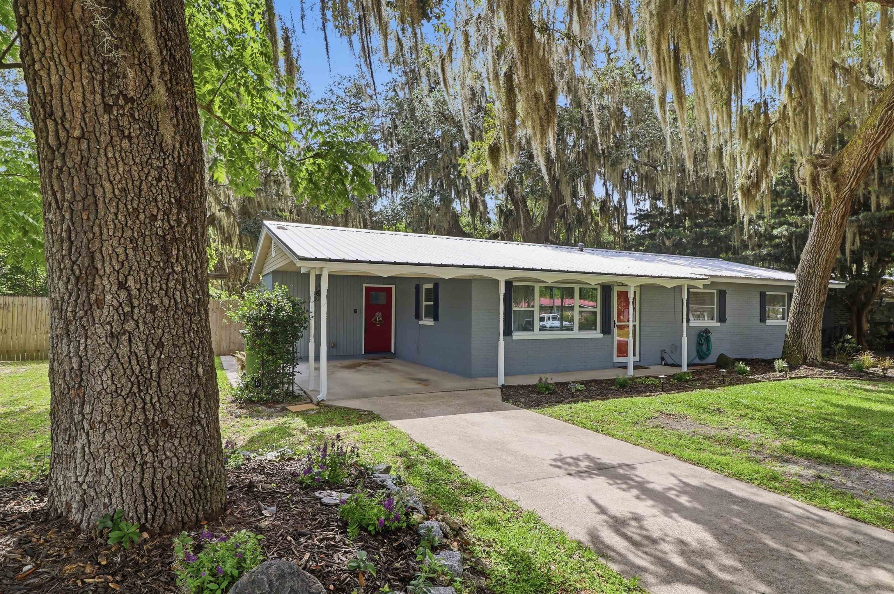 135 Crestwood Ave