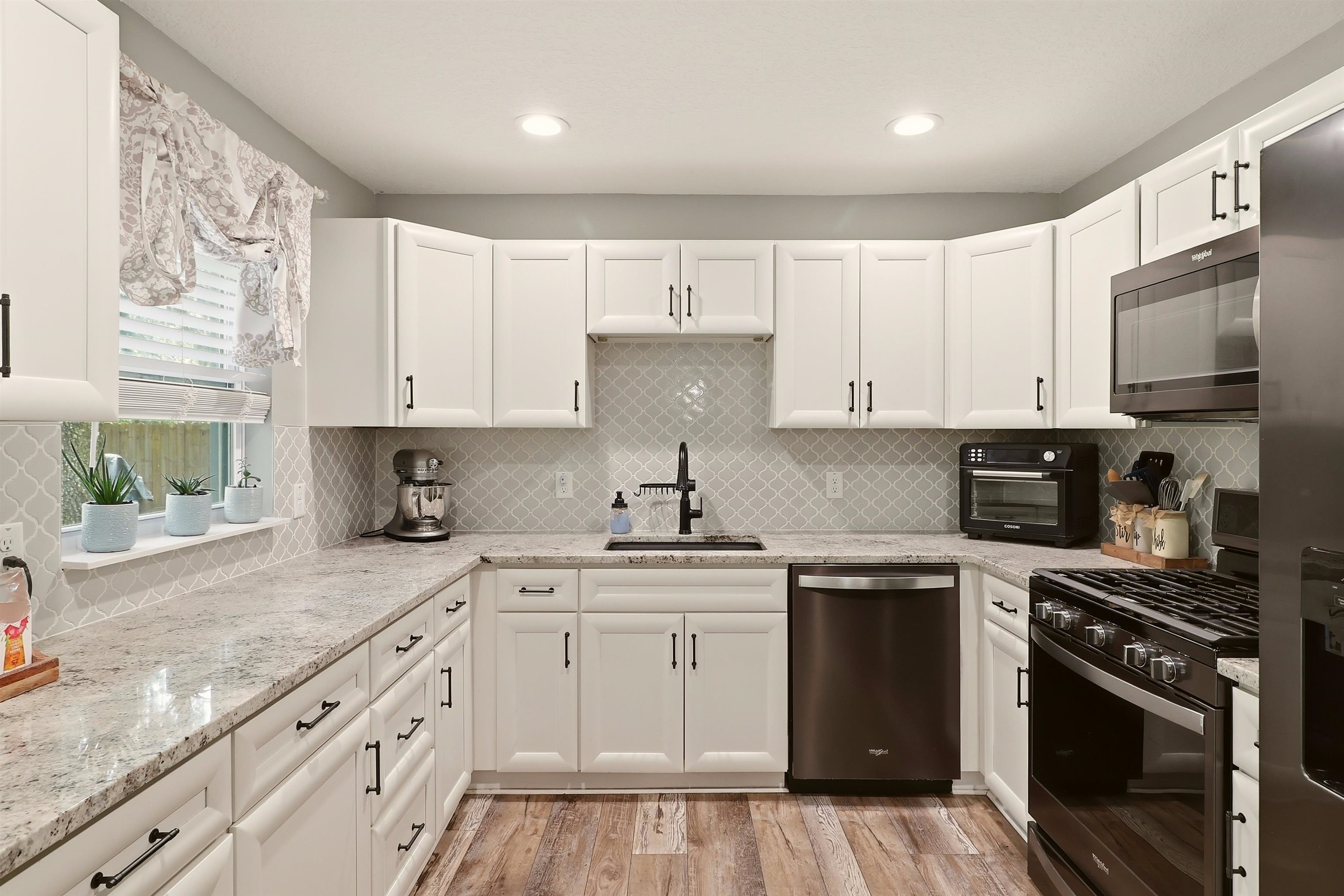 135 Crestwood Ave