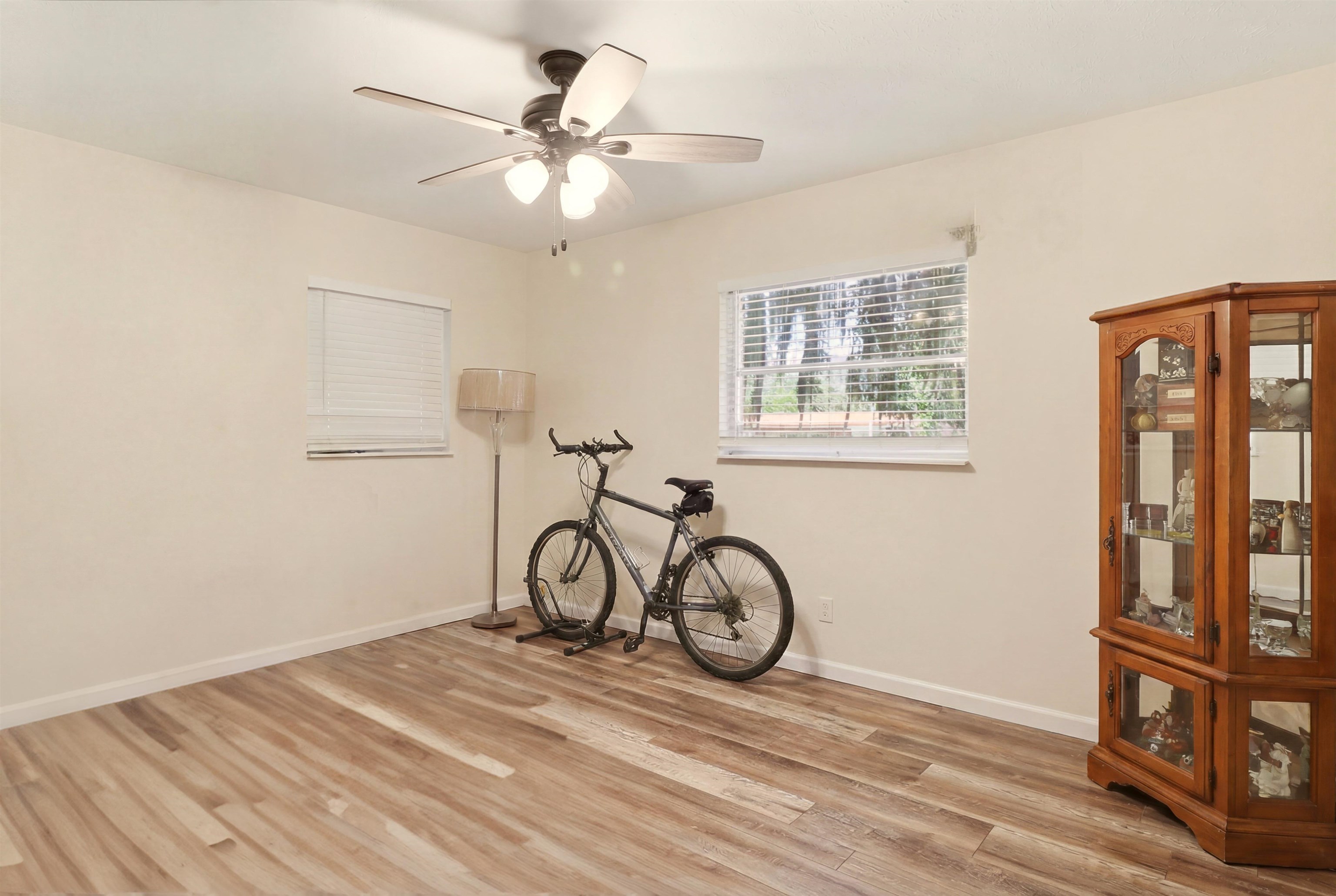 135 Crestwood Ave