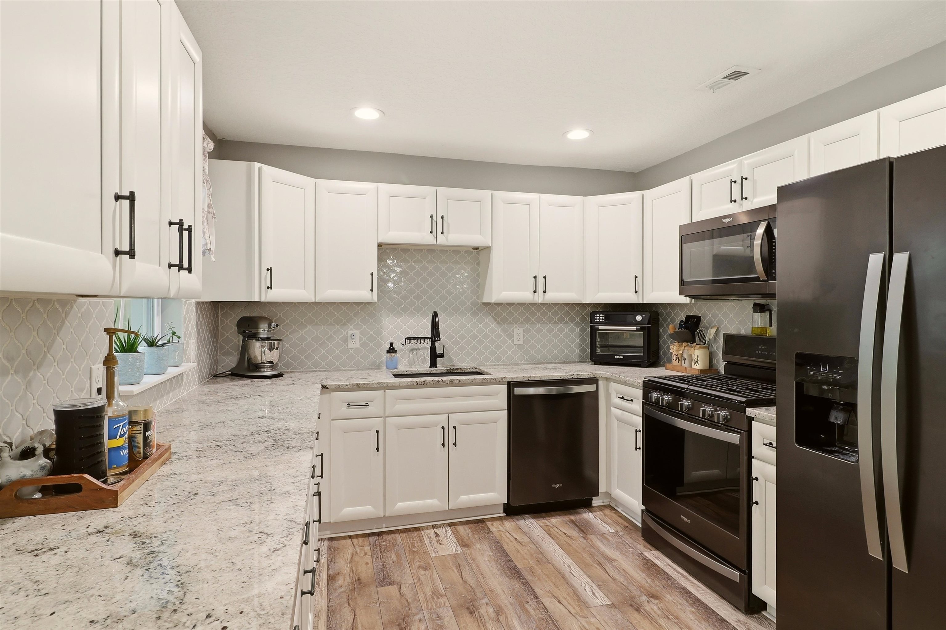 135 Crestwood Ave