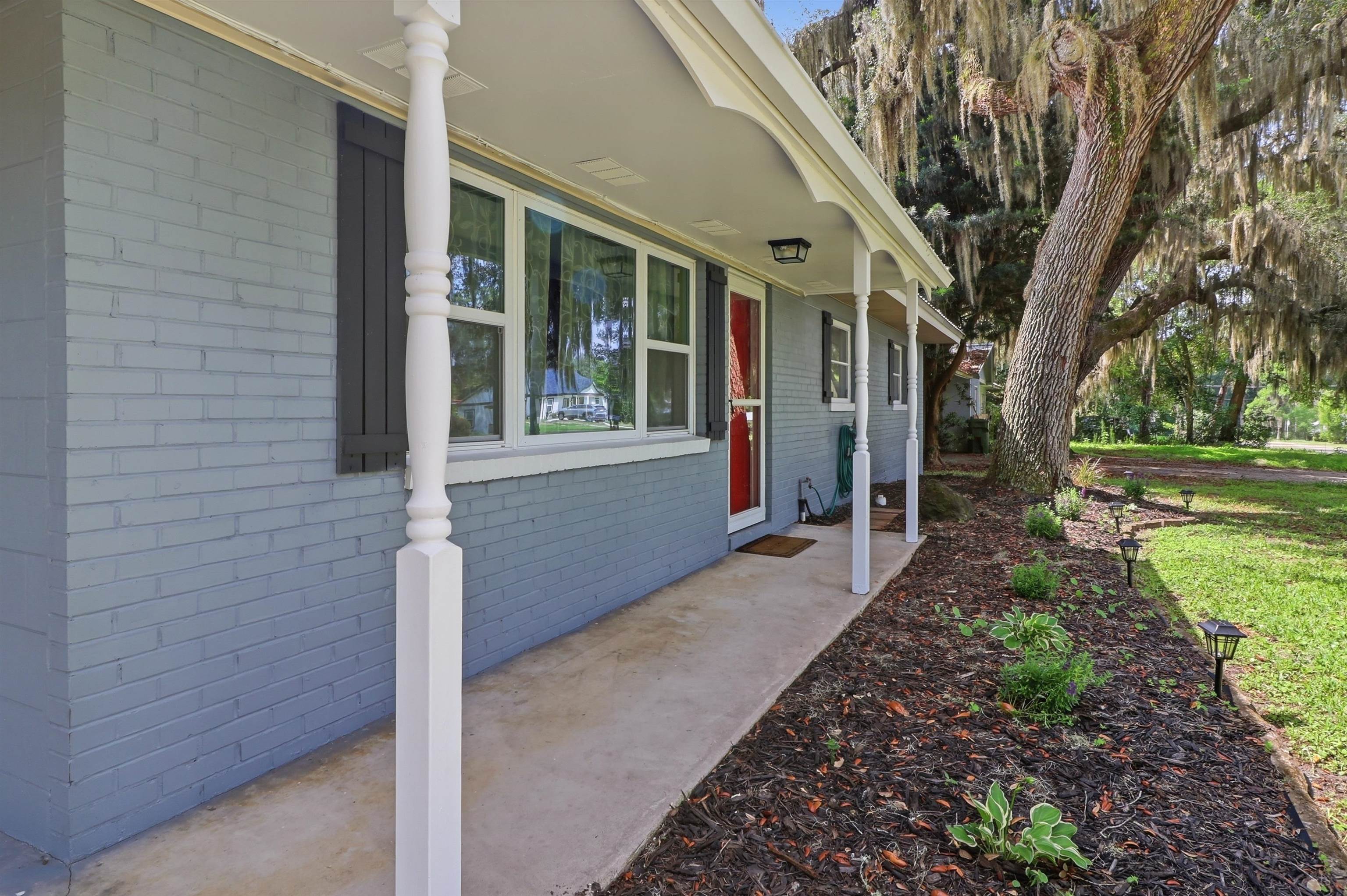 135 Crestwood Ave