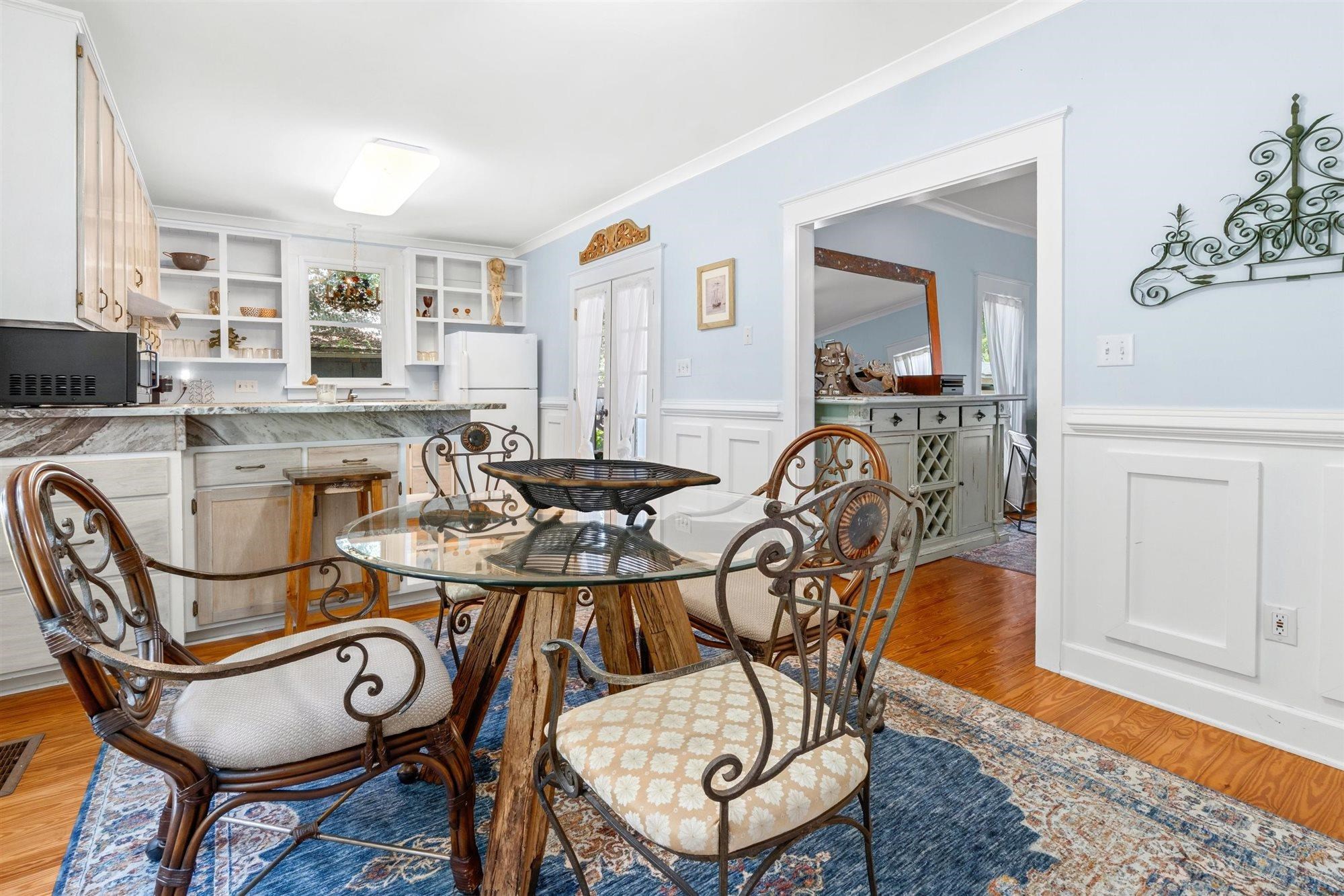 18 Locust St