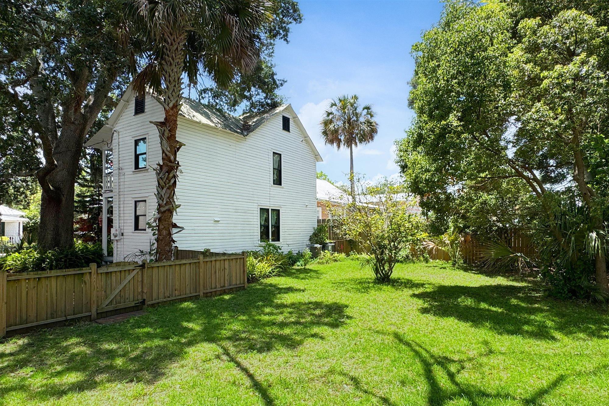 18 Locust St