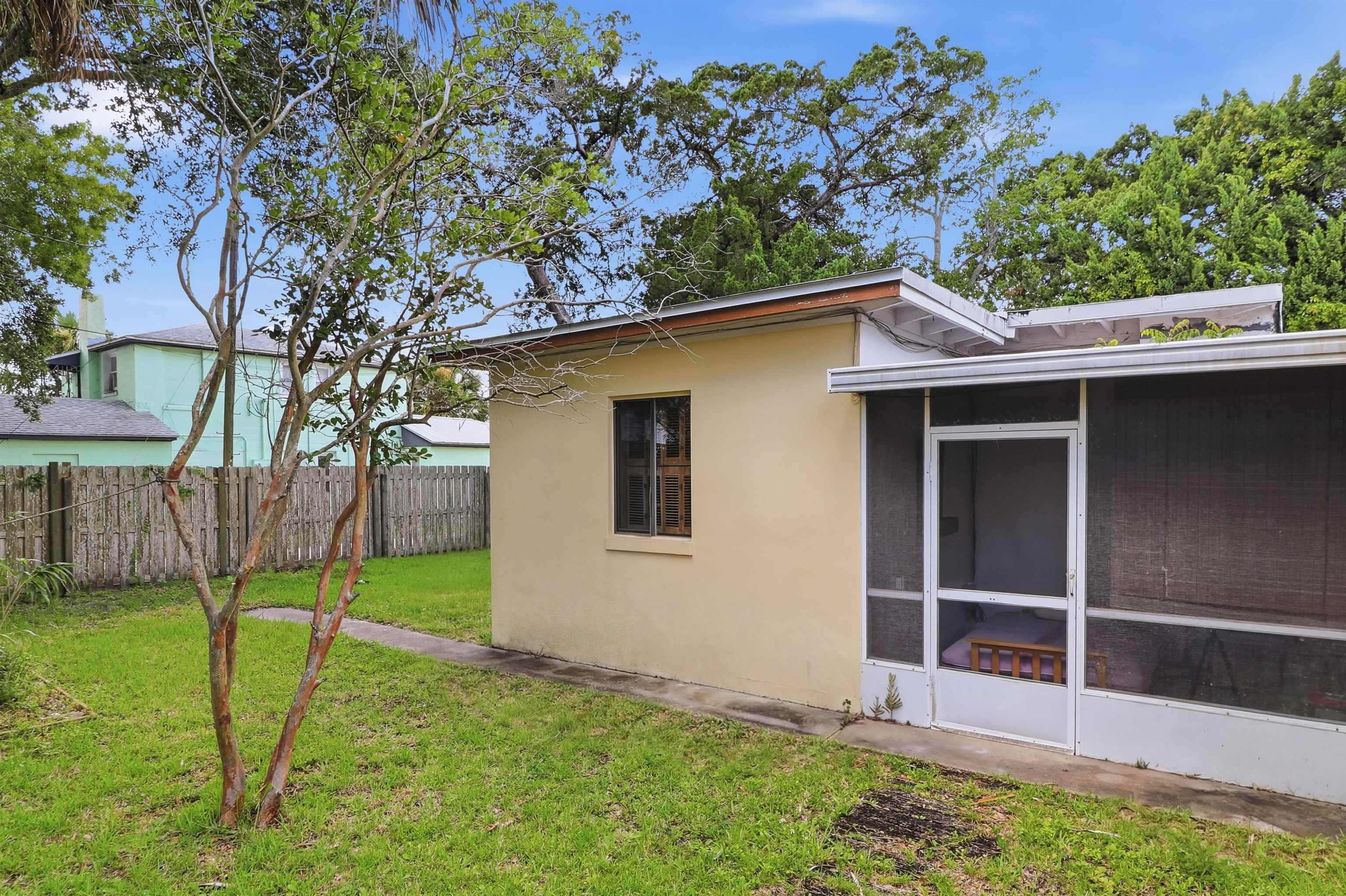 211 Flagler Blvd
