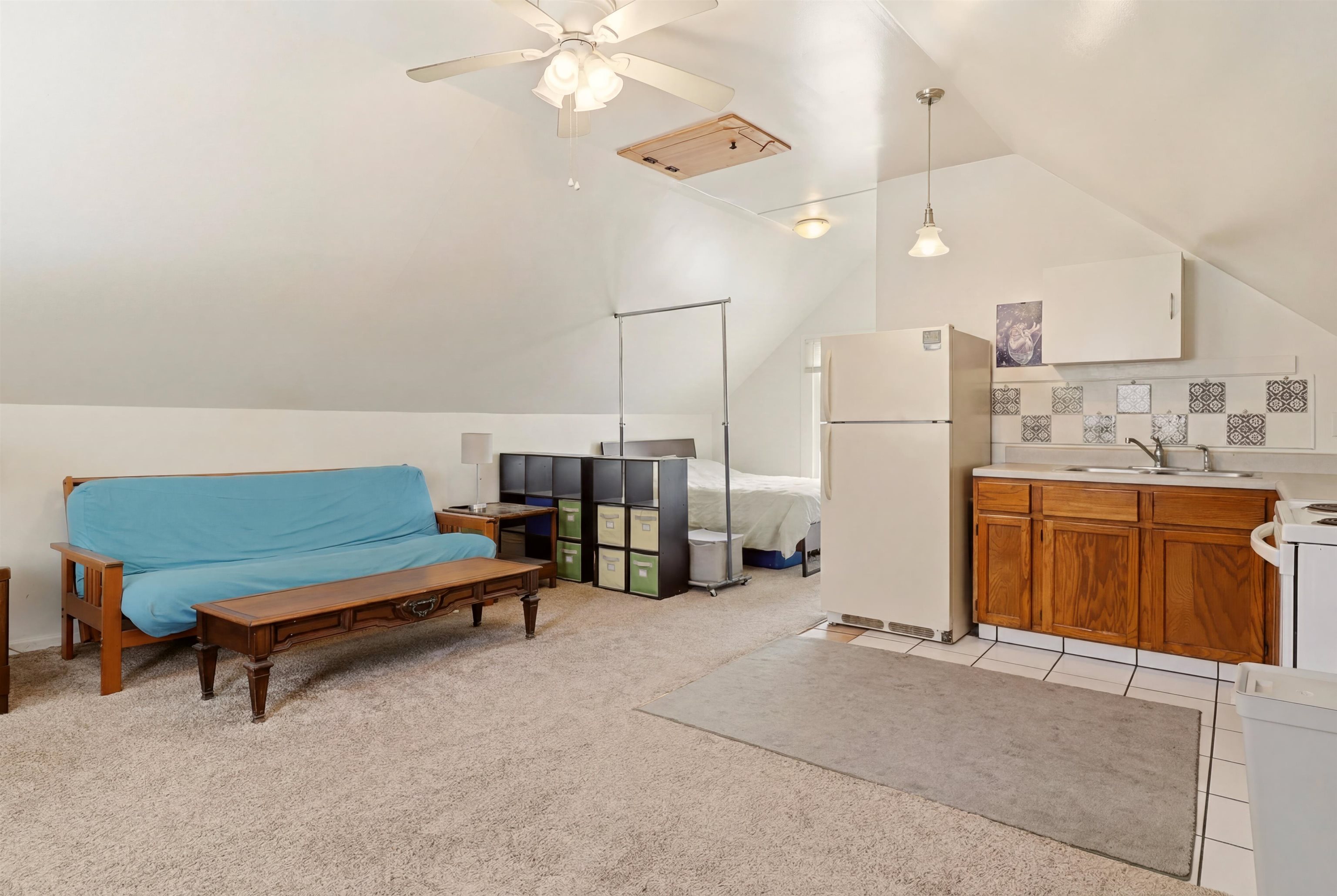 23 Sanchez Ave