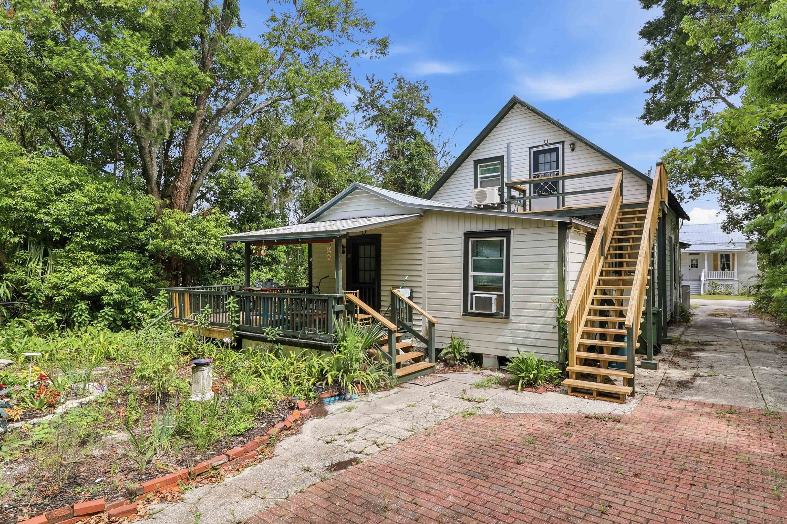 23 Sanchez Ave