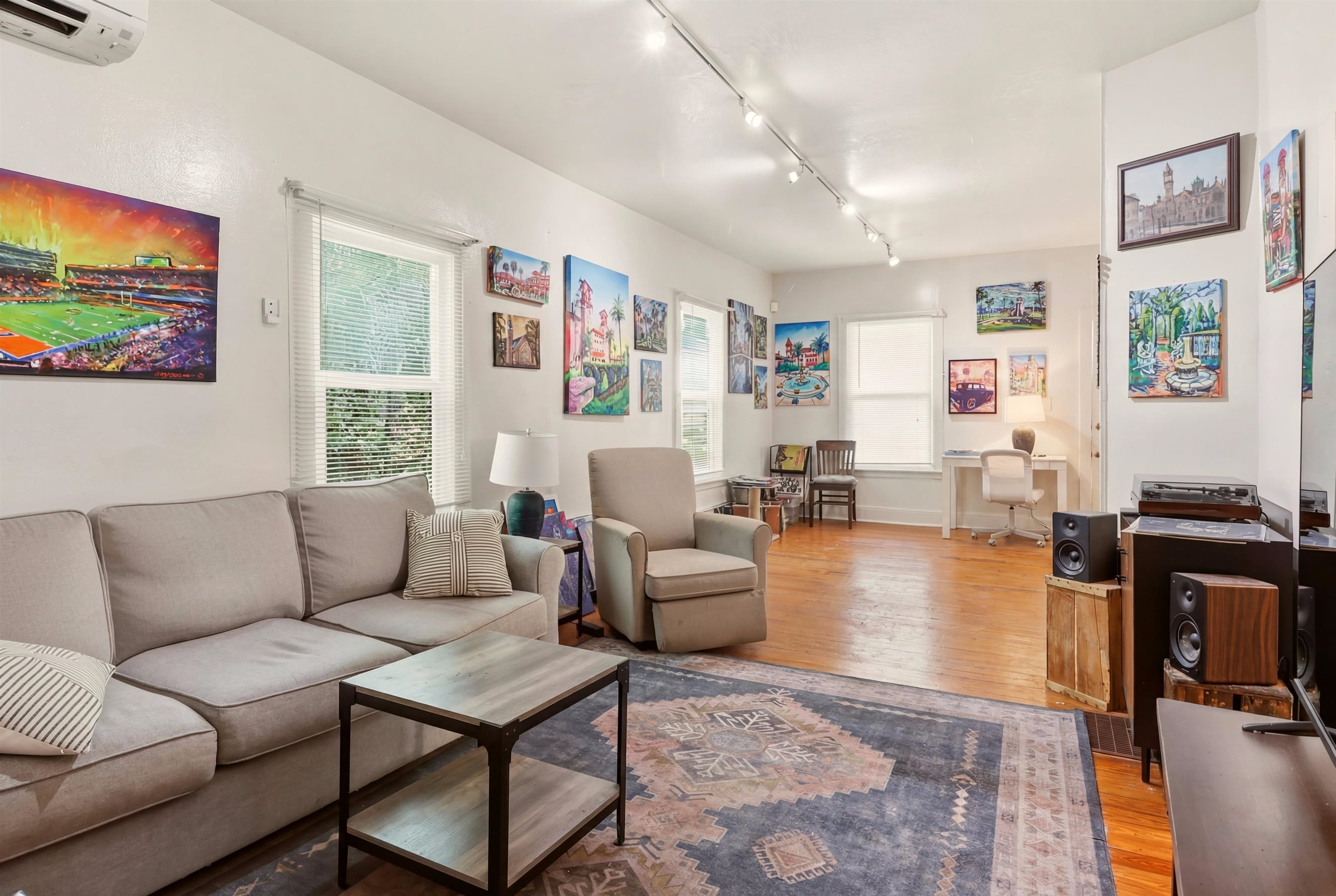 23 Sanchez Ave