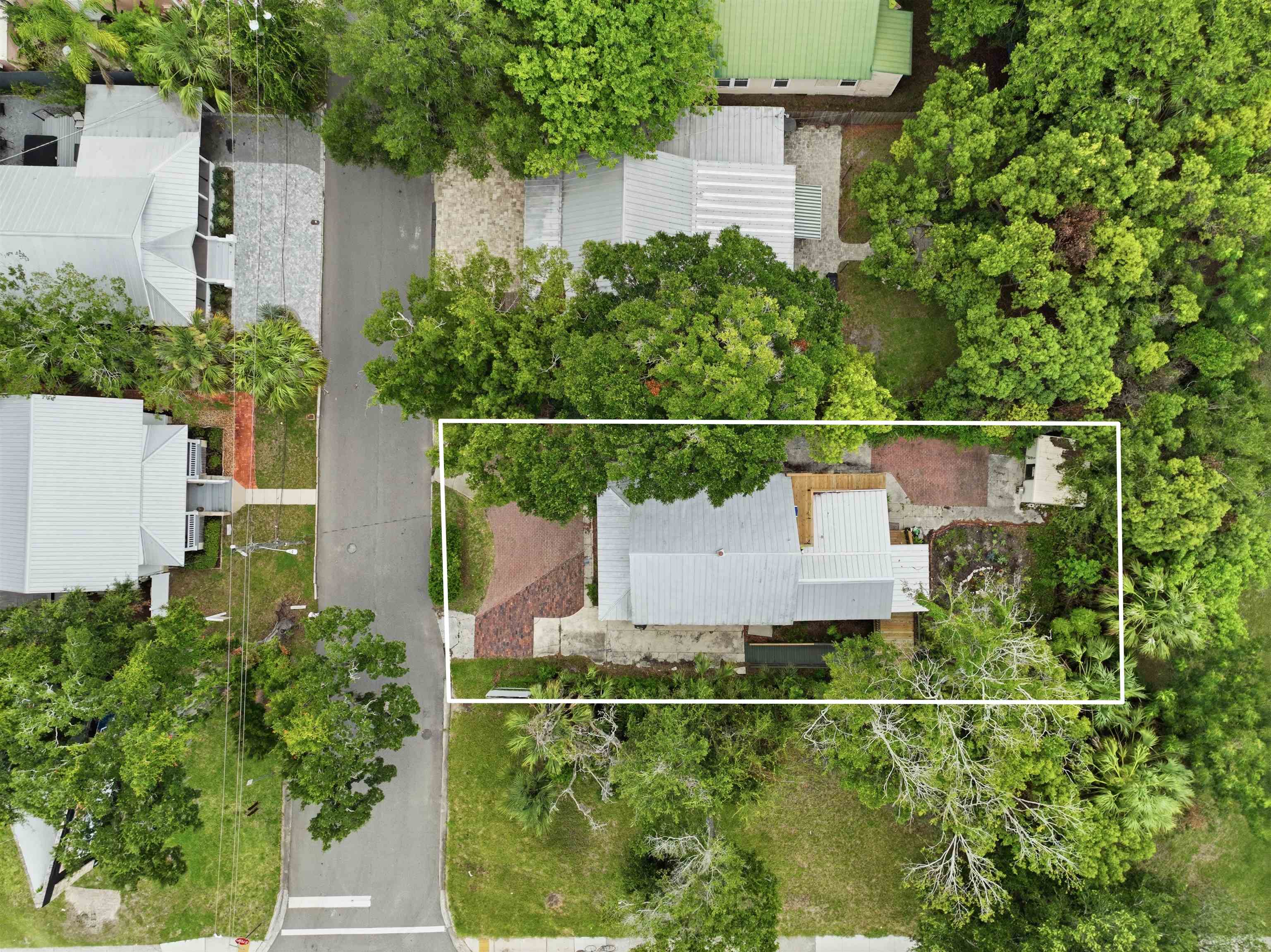 23 Sanchez Ave