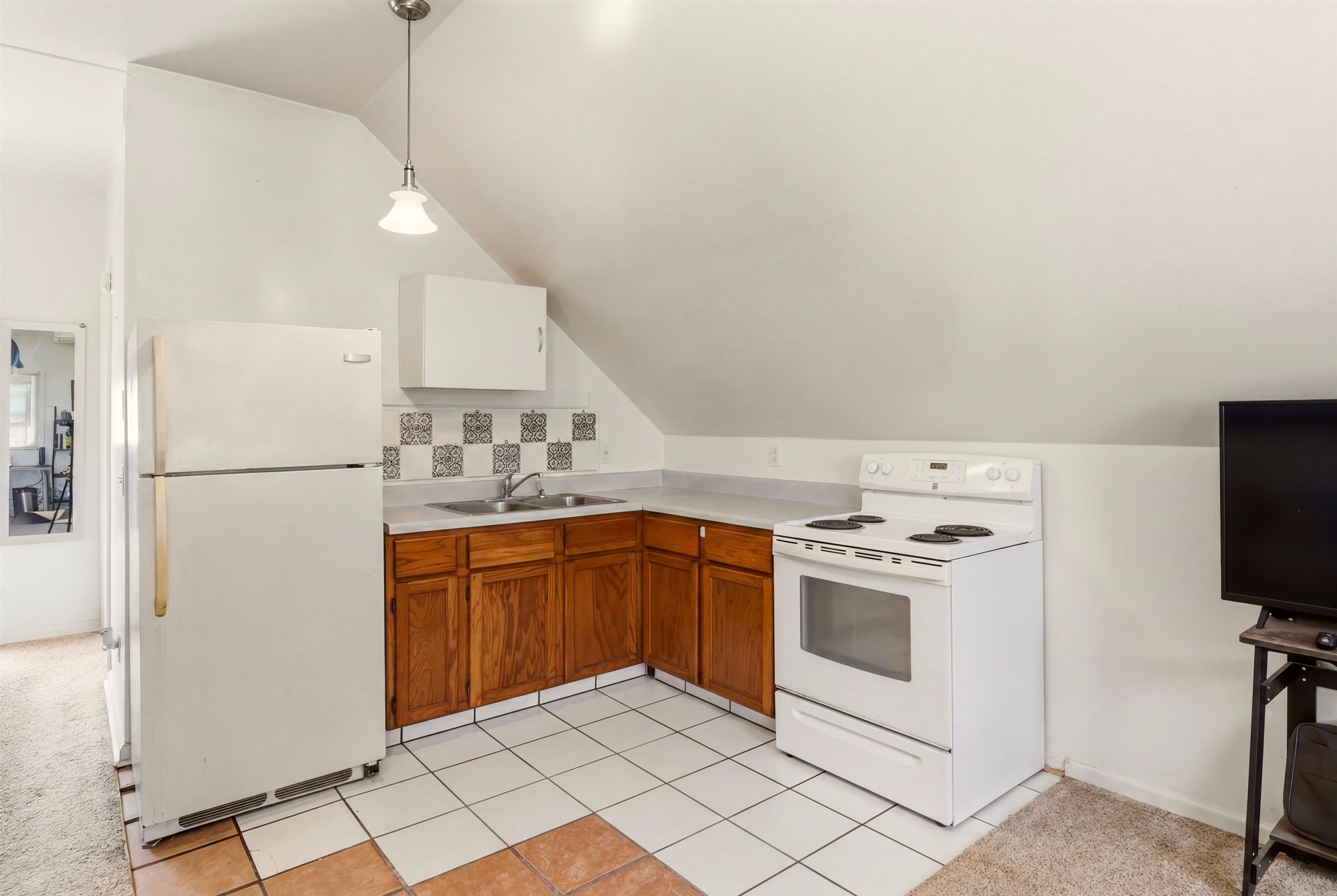 23 Sanchez Ave