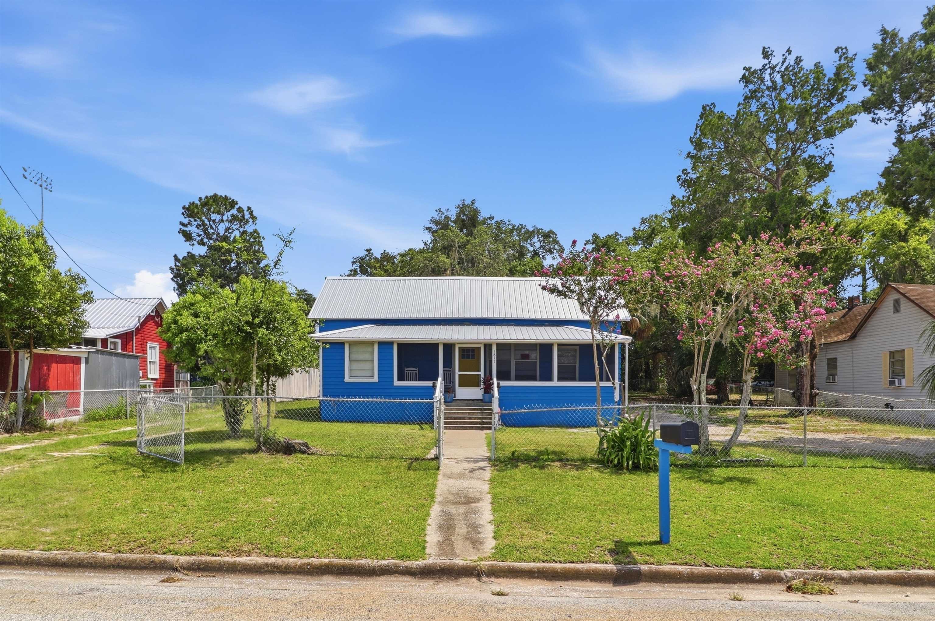 1811 Kate St