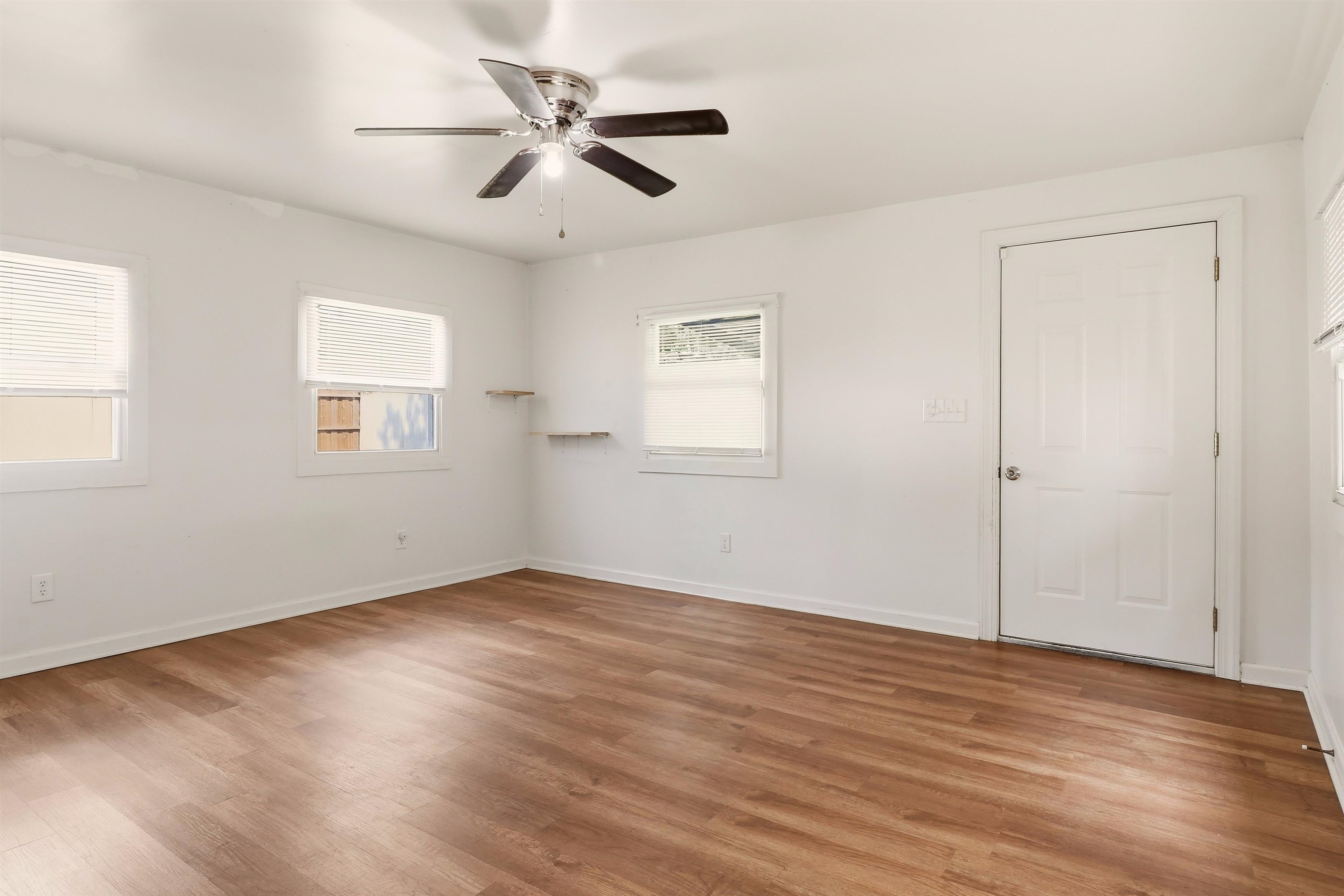 1811 Kate St