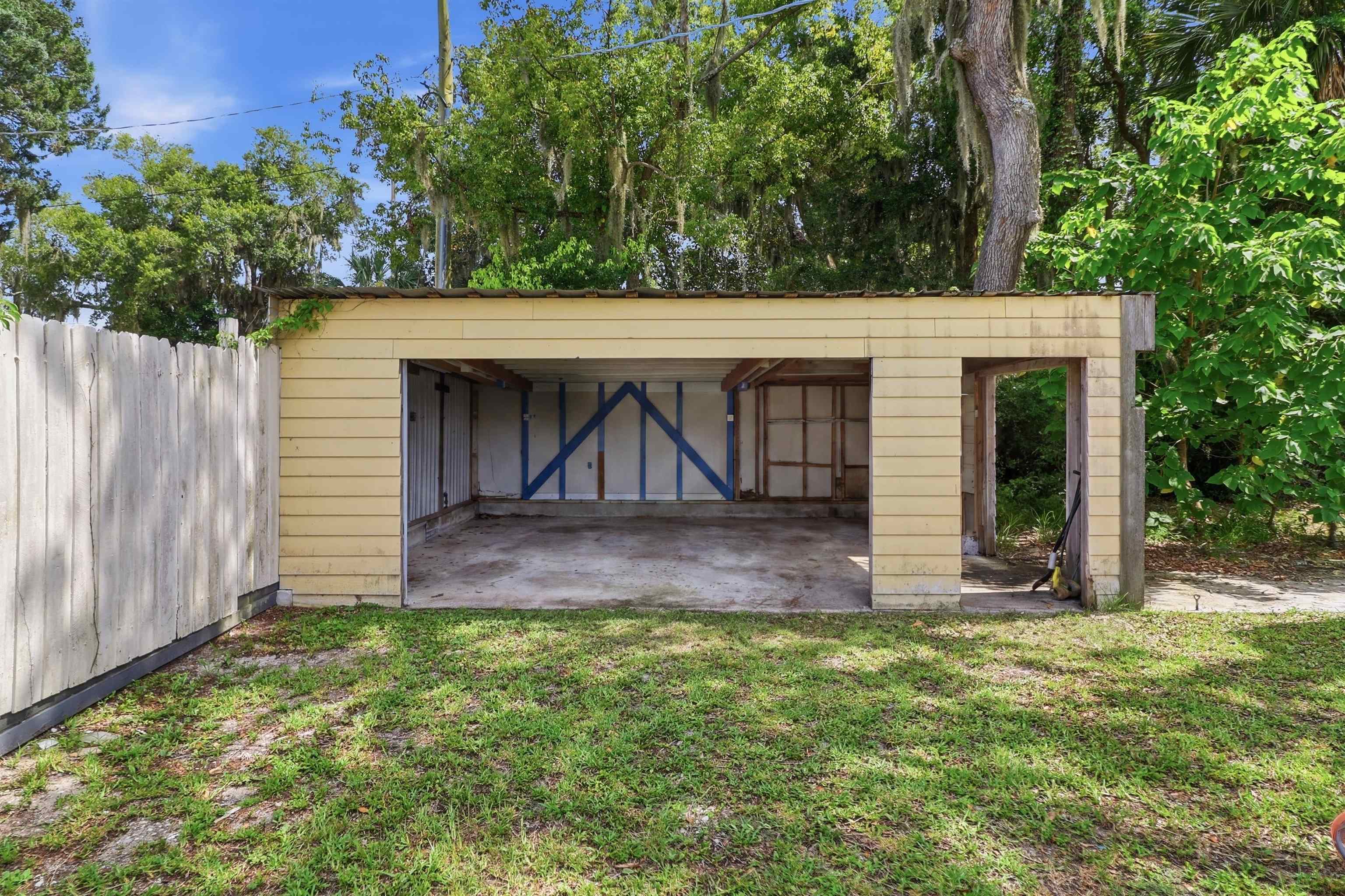 1811 Kate St