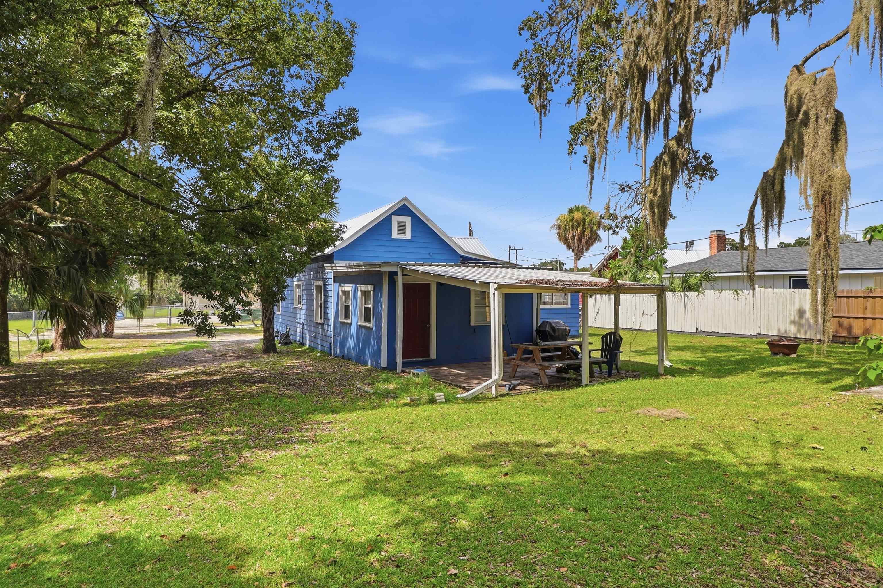 1811 Kate St