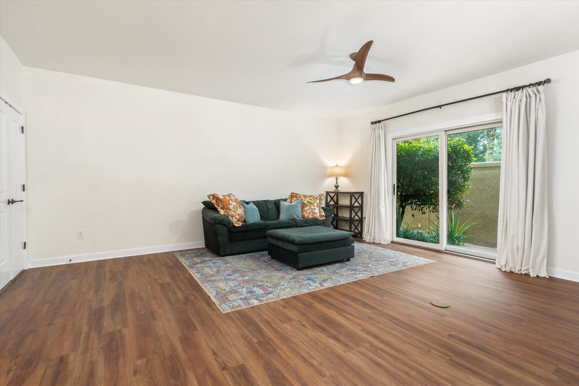 955 Registry Blvd Unit: 105