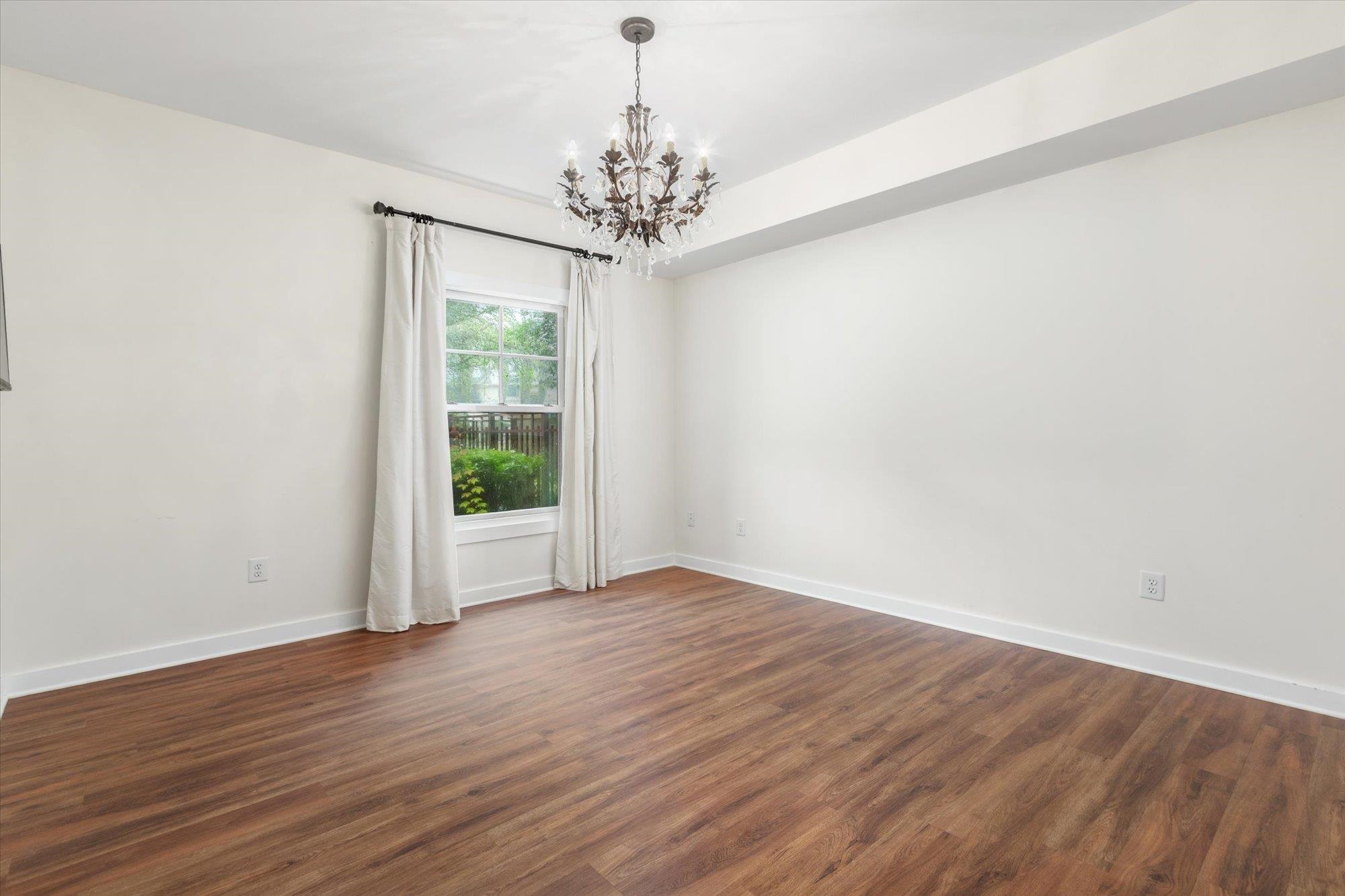 955 Registry Blvd Unit: 105