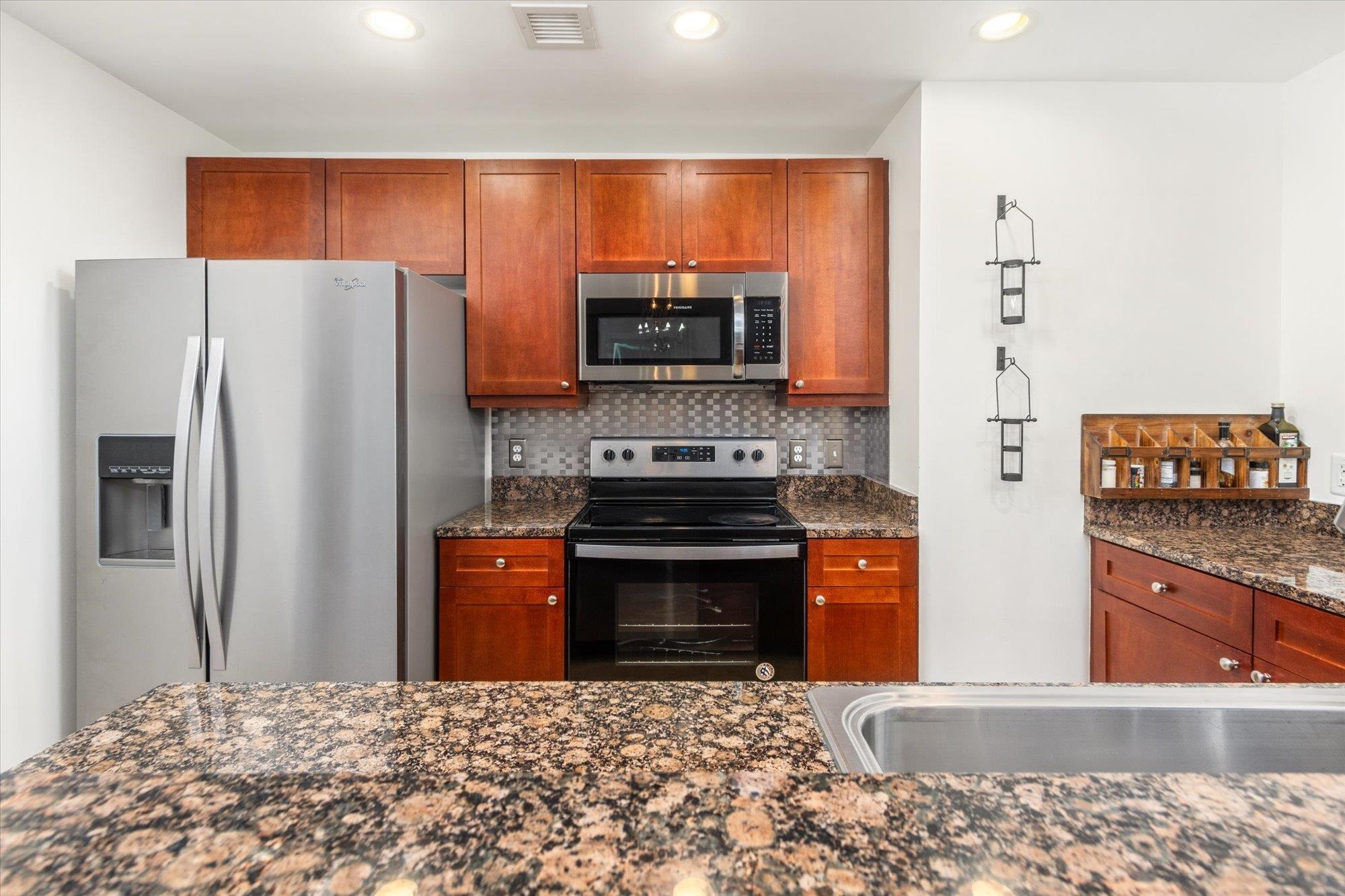 955 Registry Blvd Unit: 105