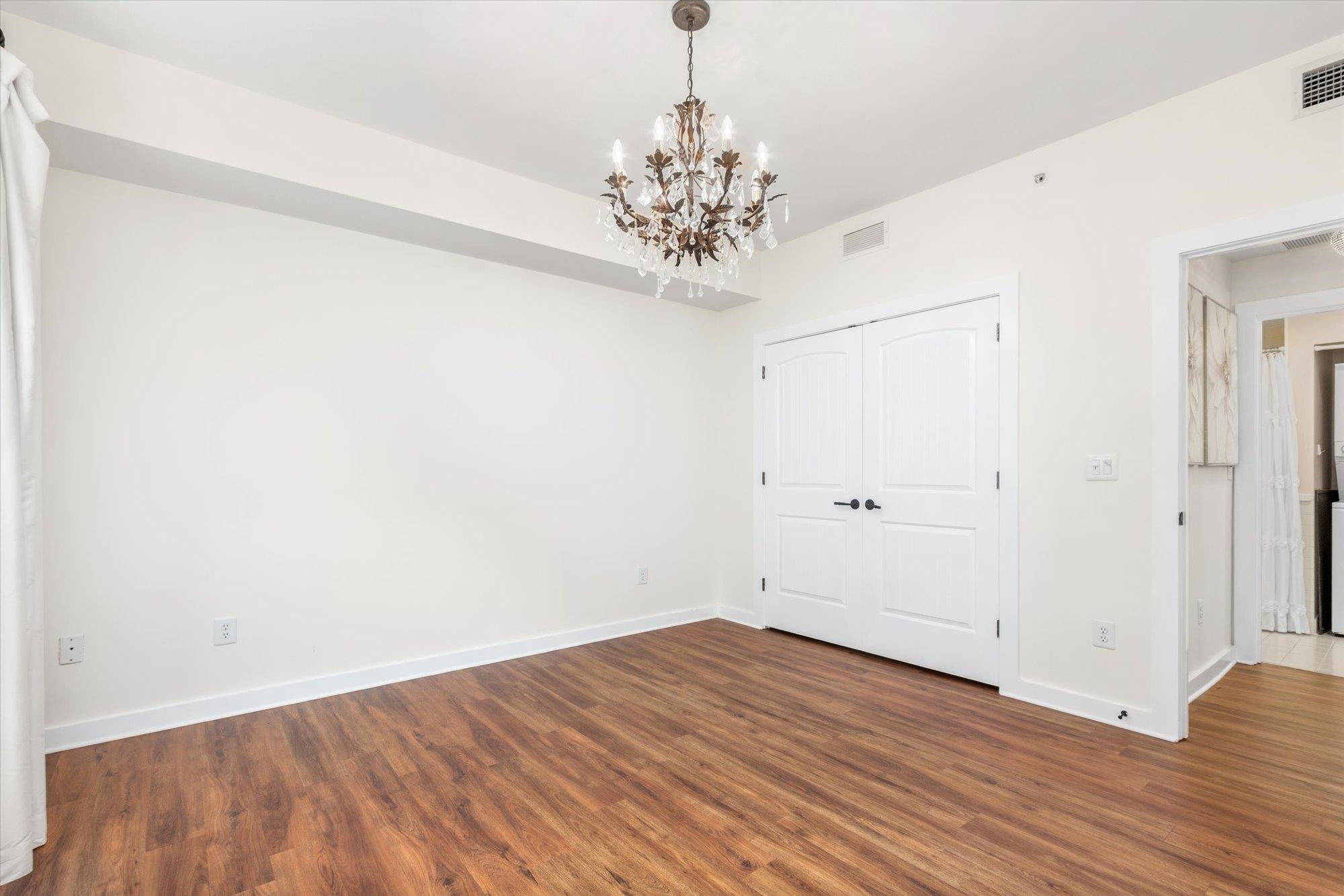 955 Registry Blvd Unit: 105