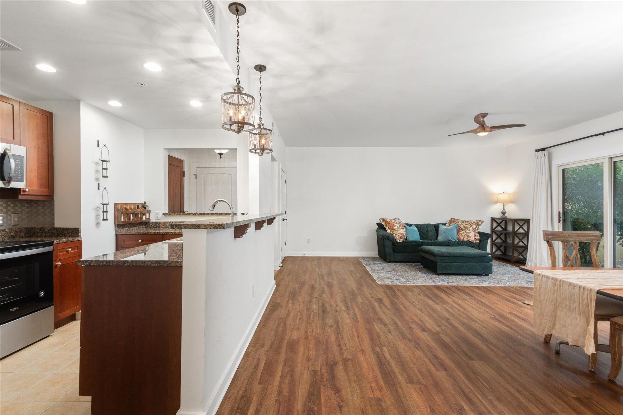 955 Registry Blvd Unit: 105