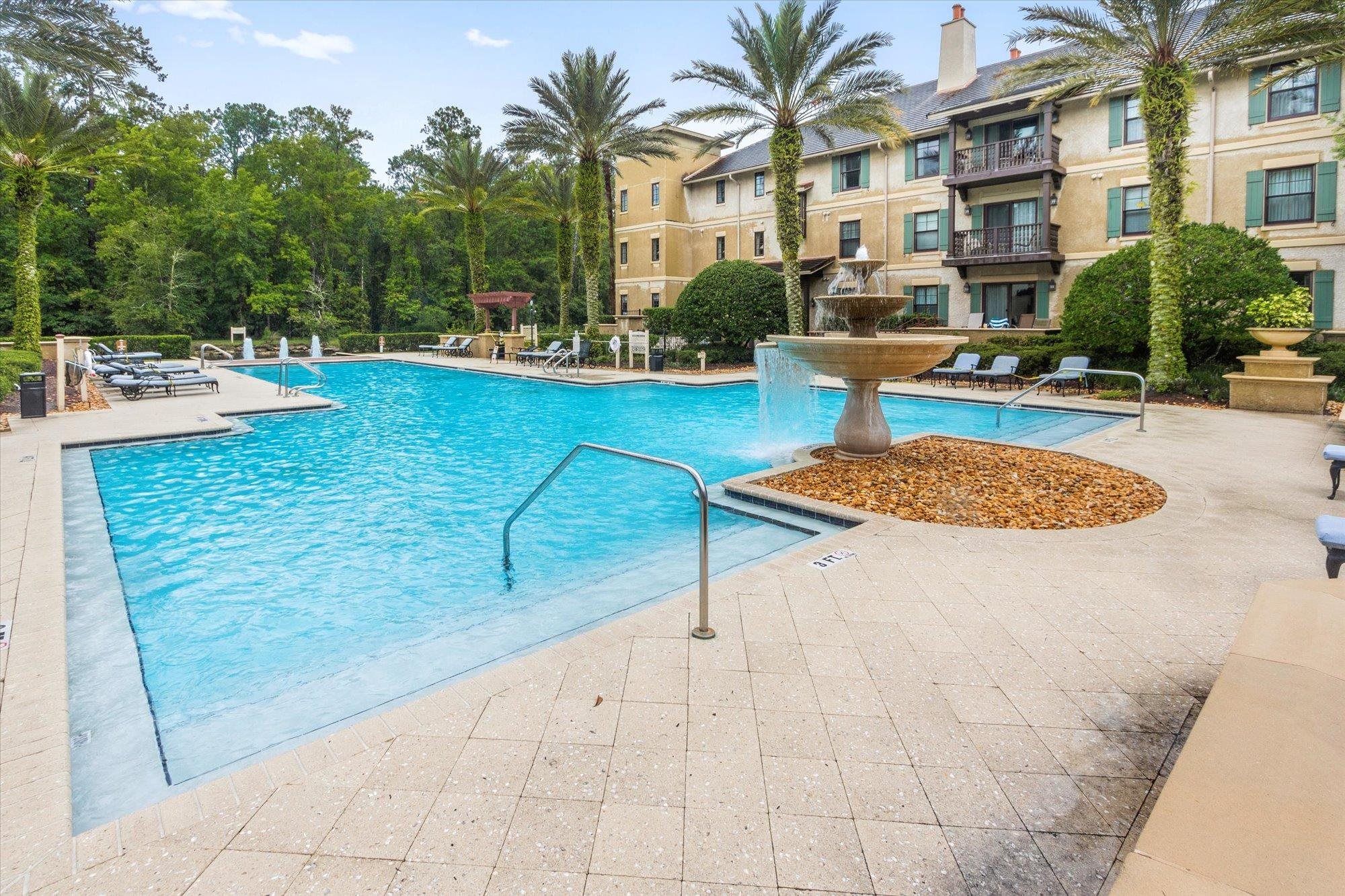 955 Registry Blvd Unit: 105