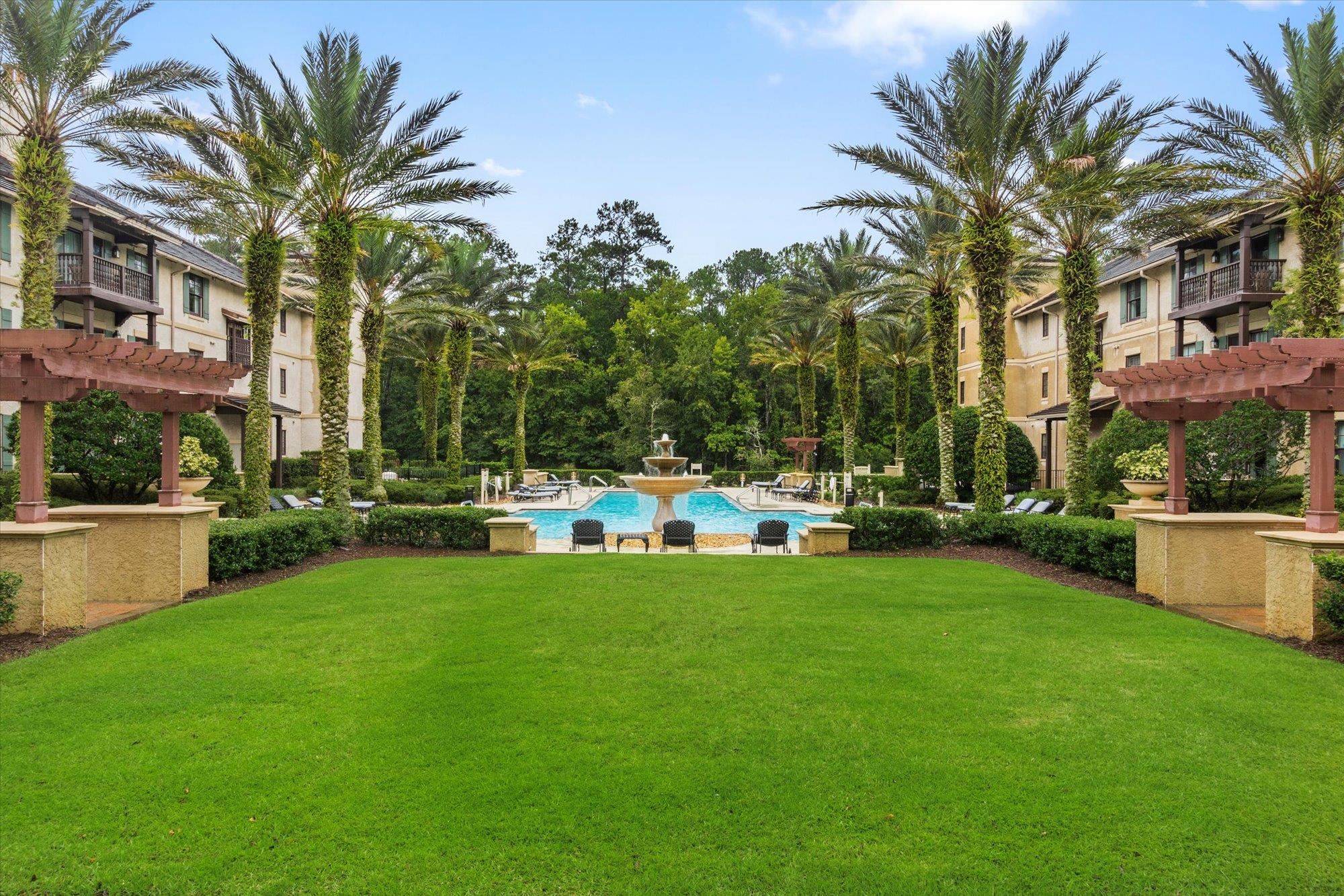 955 Registry Blvd Unit: 105