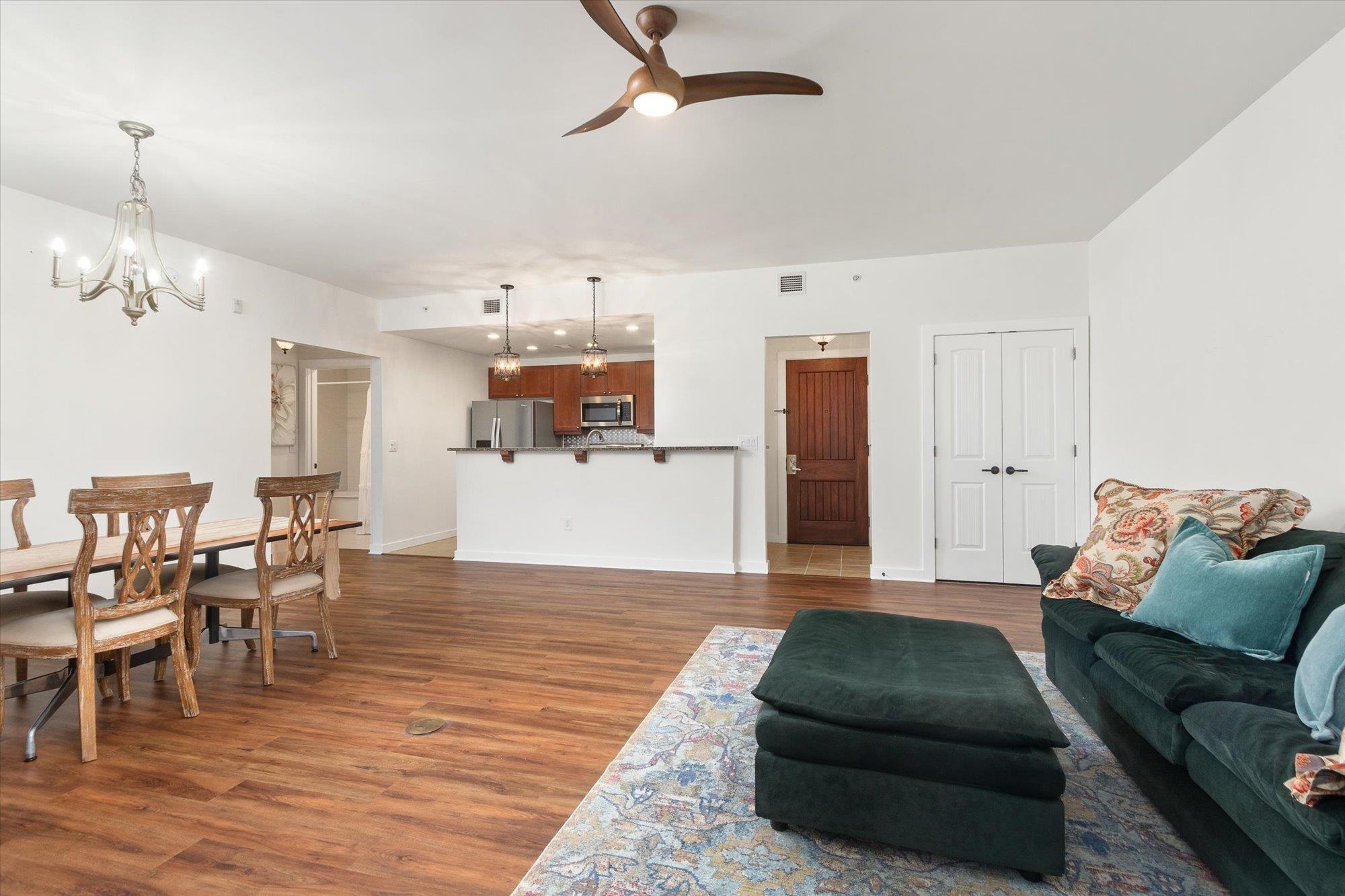 955 Registry Blvd Unit: 105