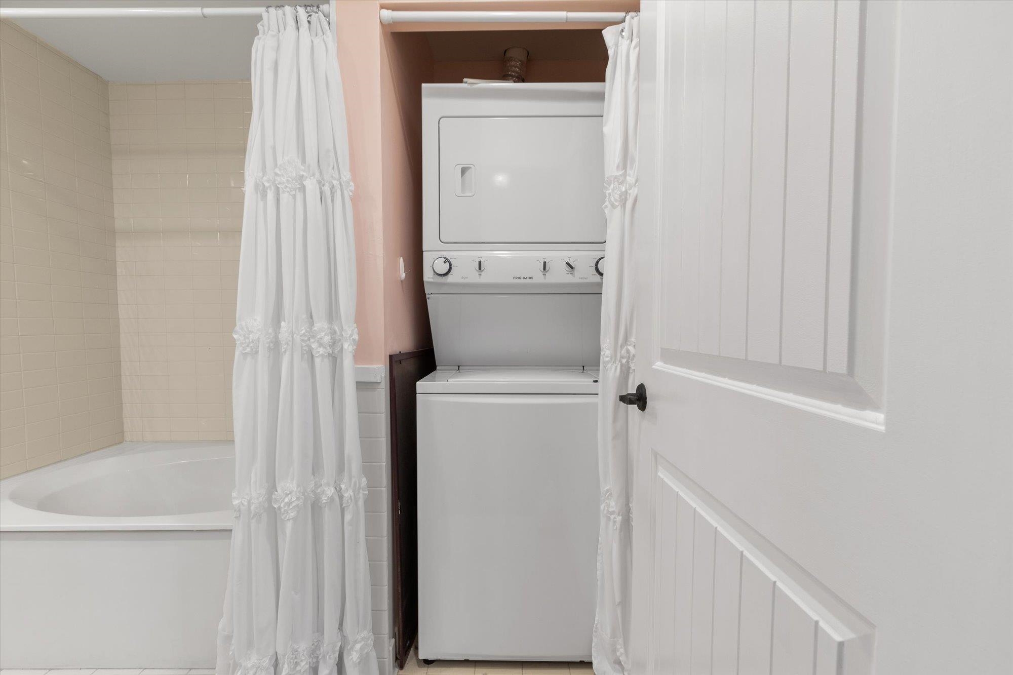 955 Registry Blvd Unit: 105