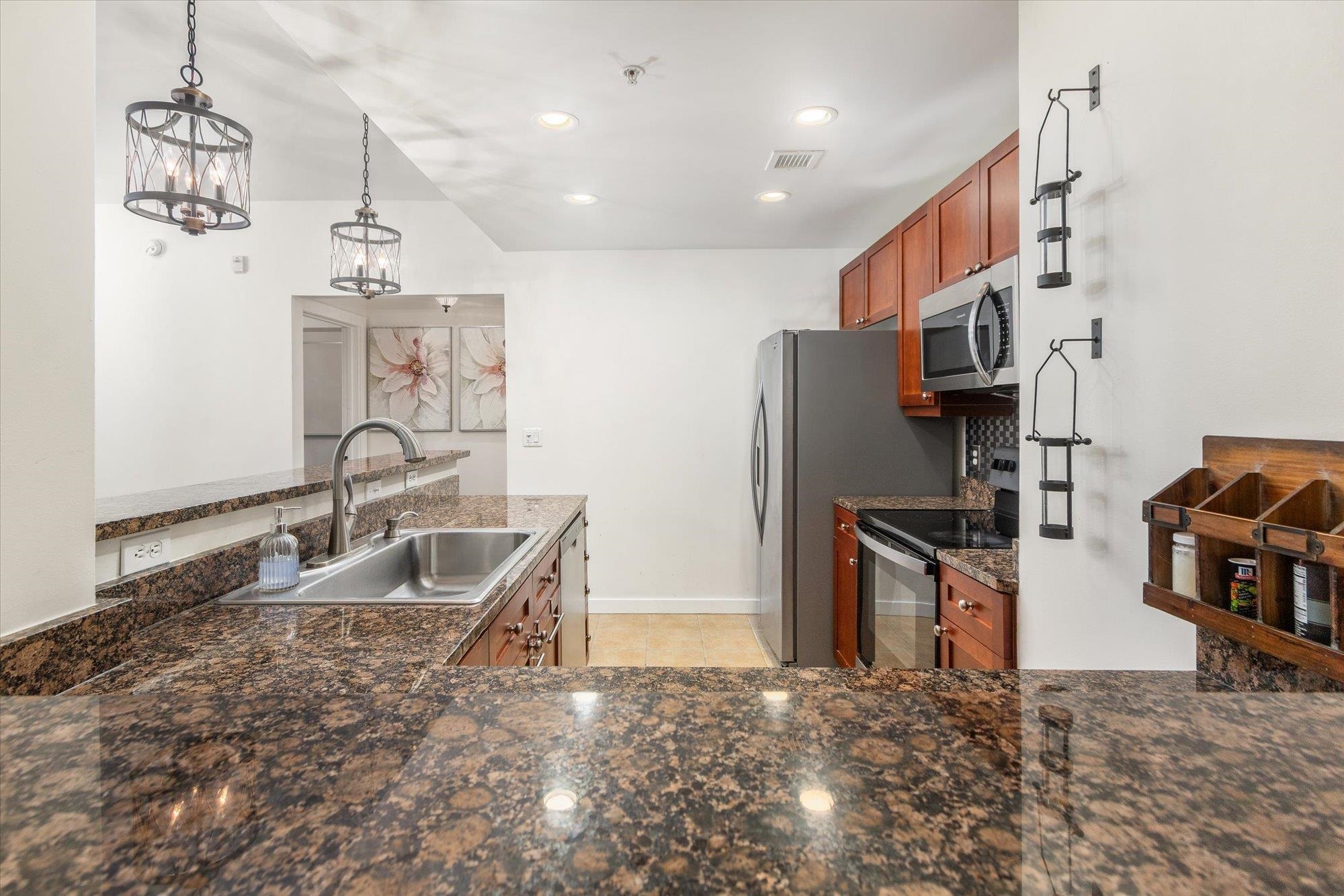 955 Registry Blvd Unit: 105