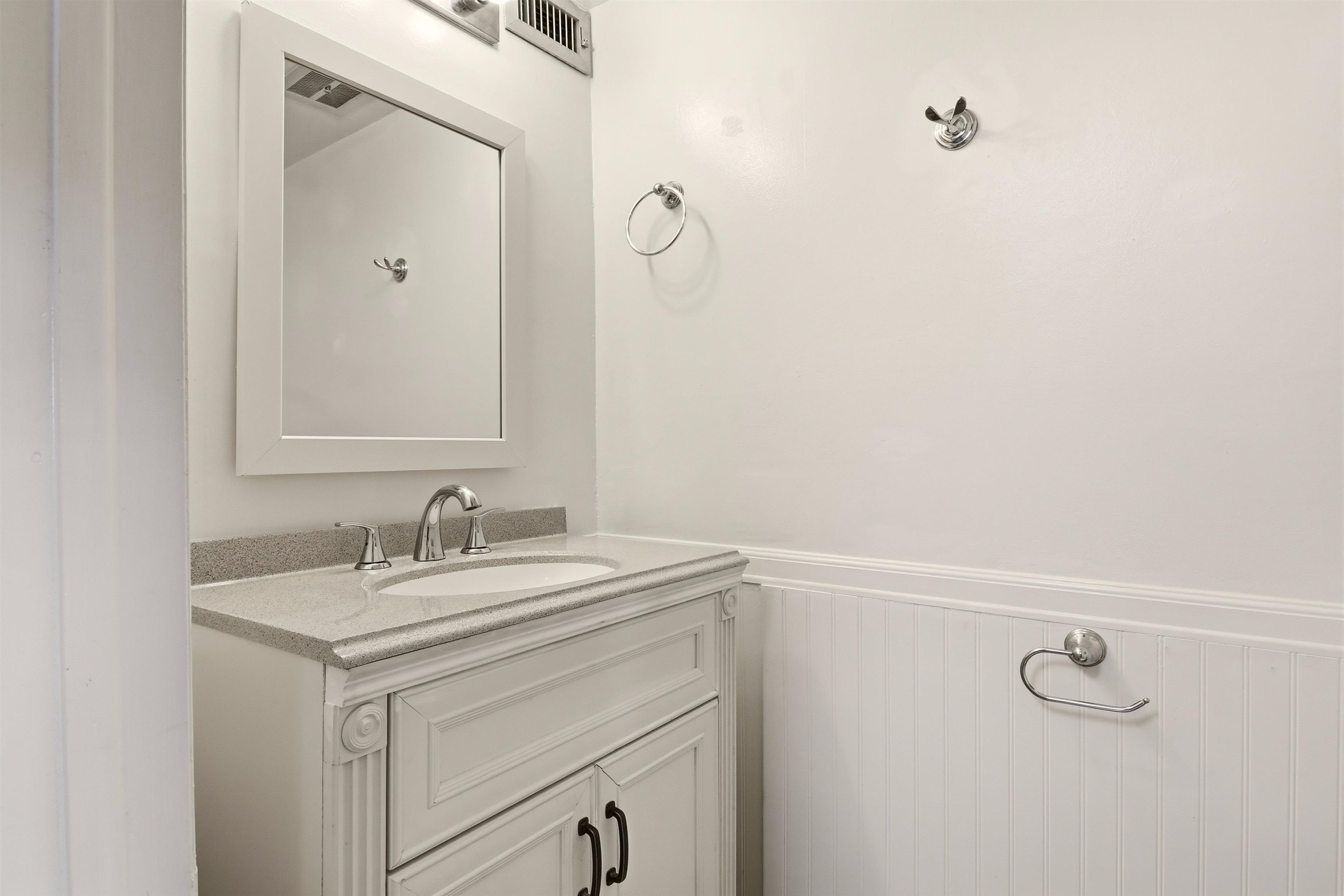 22 Comares Avenue Unit: 1A