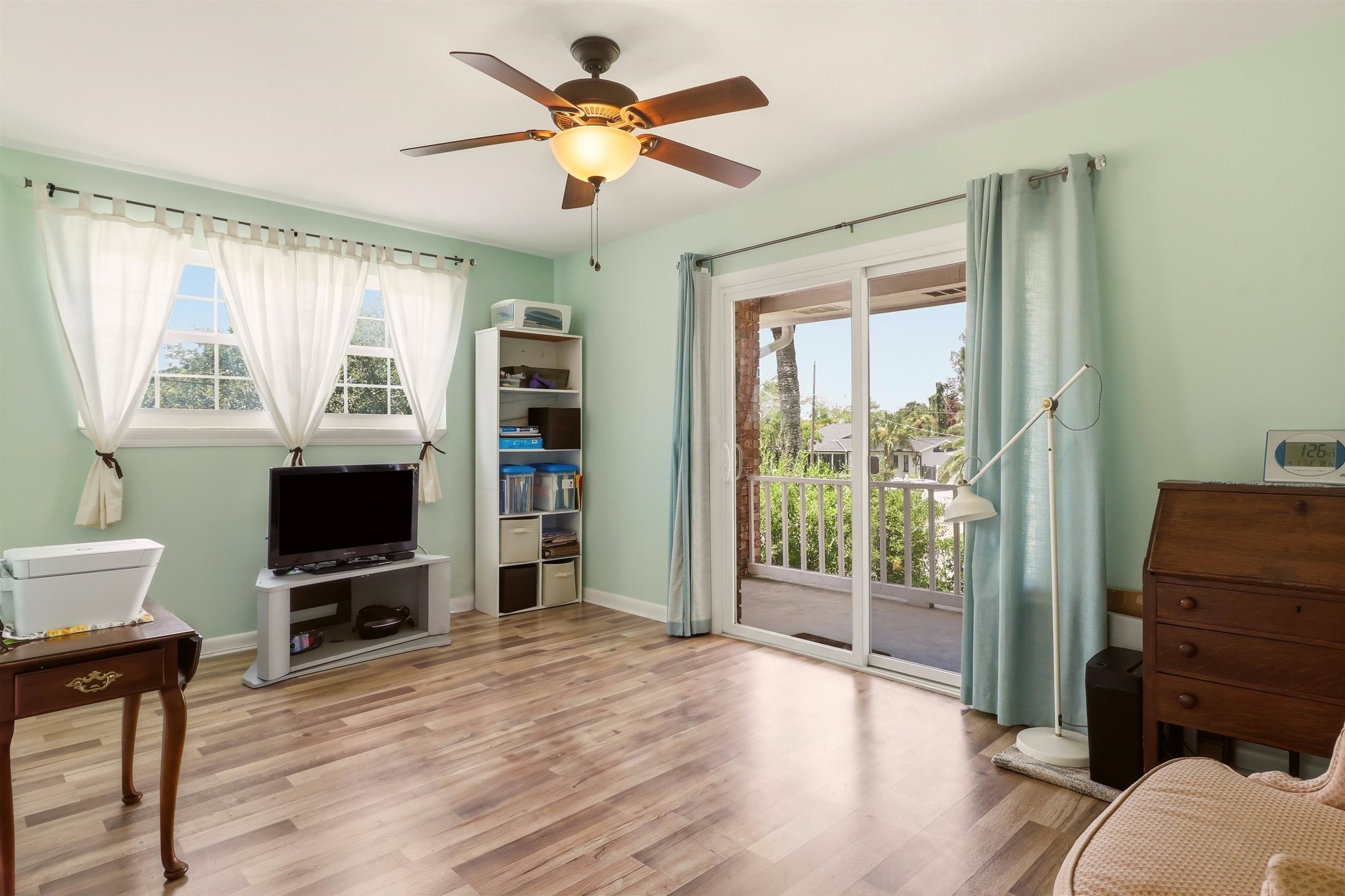 22 Comares Avenue Unit: 1A