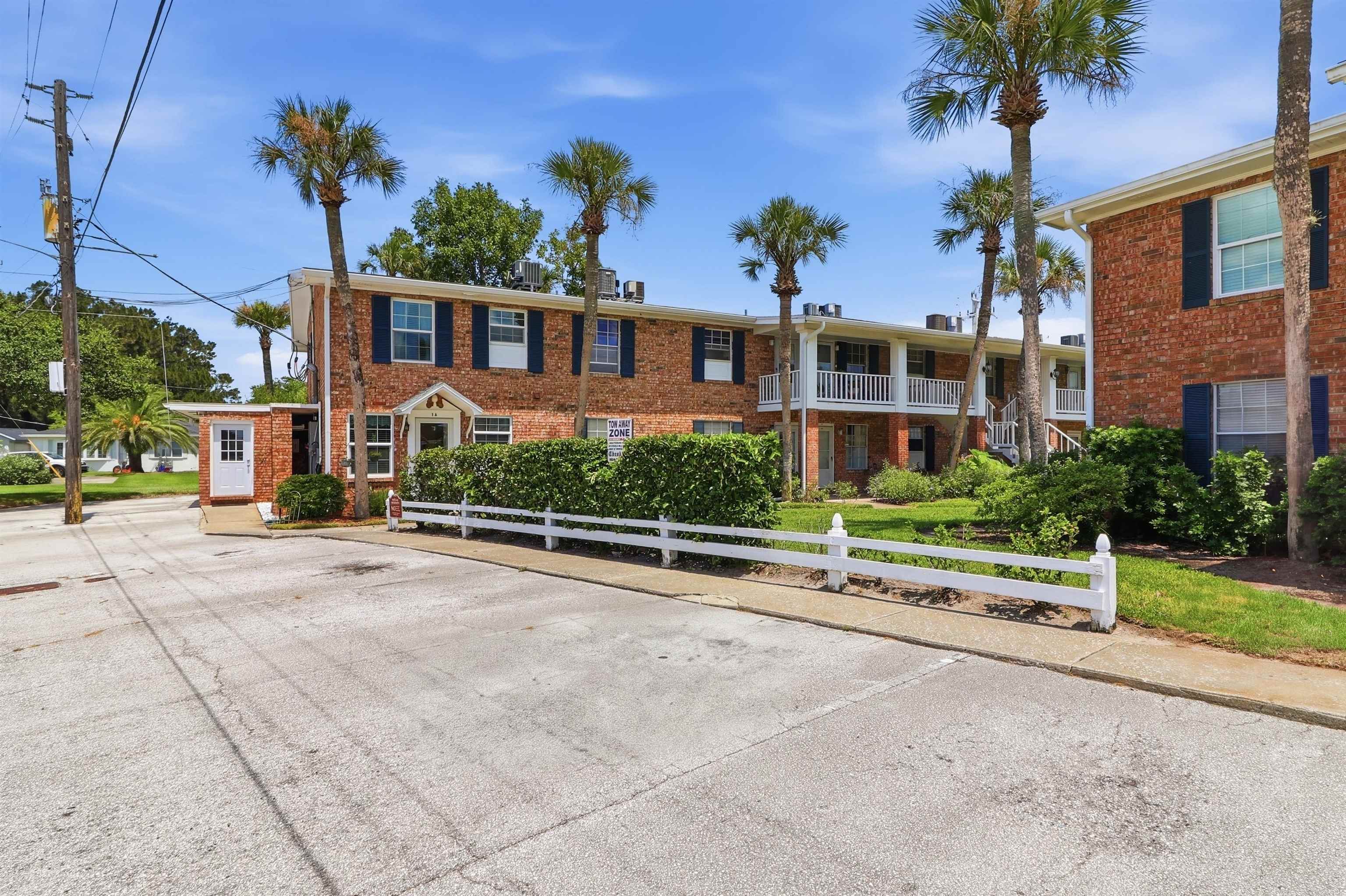 22 Comares Avenue Unit: 1A