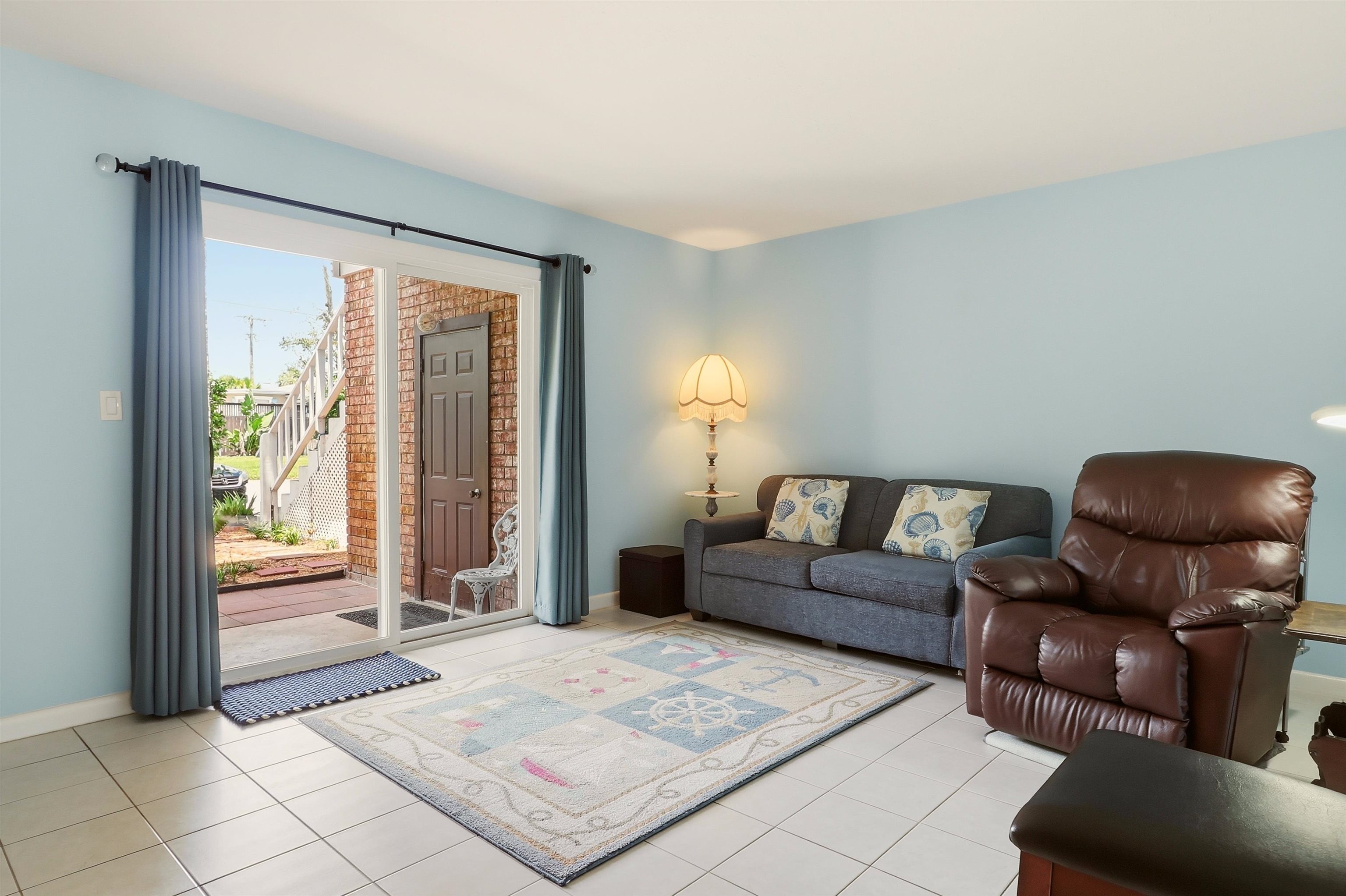 22 Comares Avenue Unit: 1A