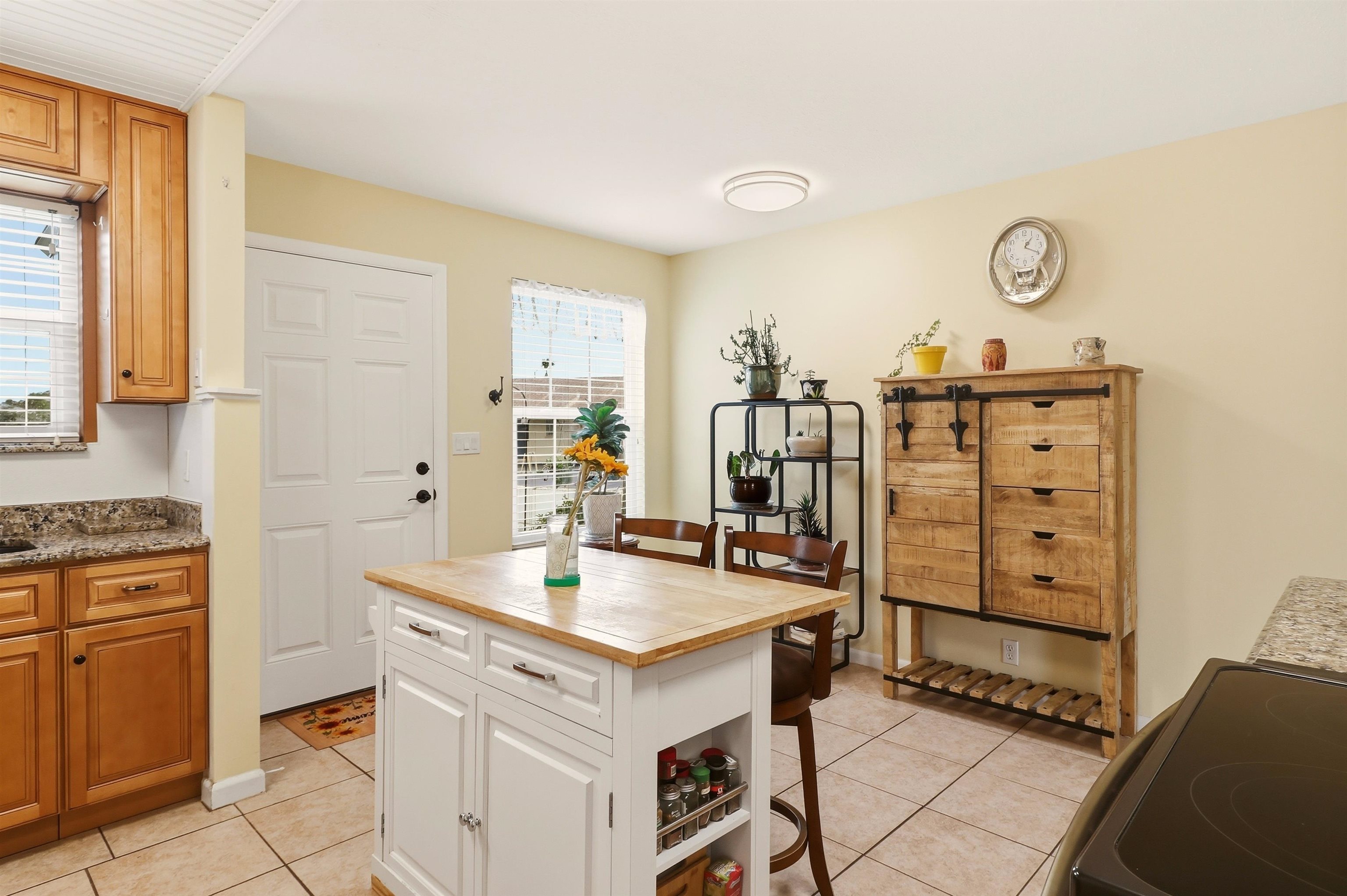 22 Comares Avenue Unit: 1A