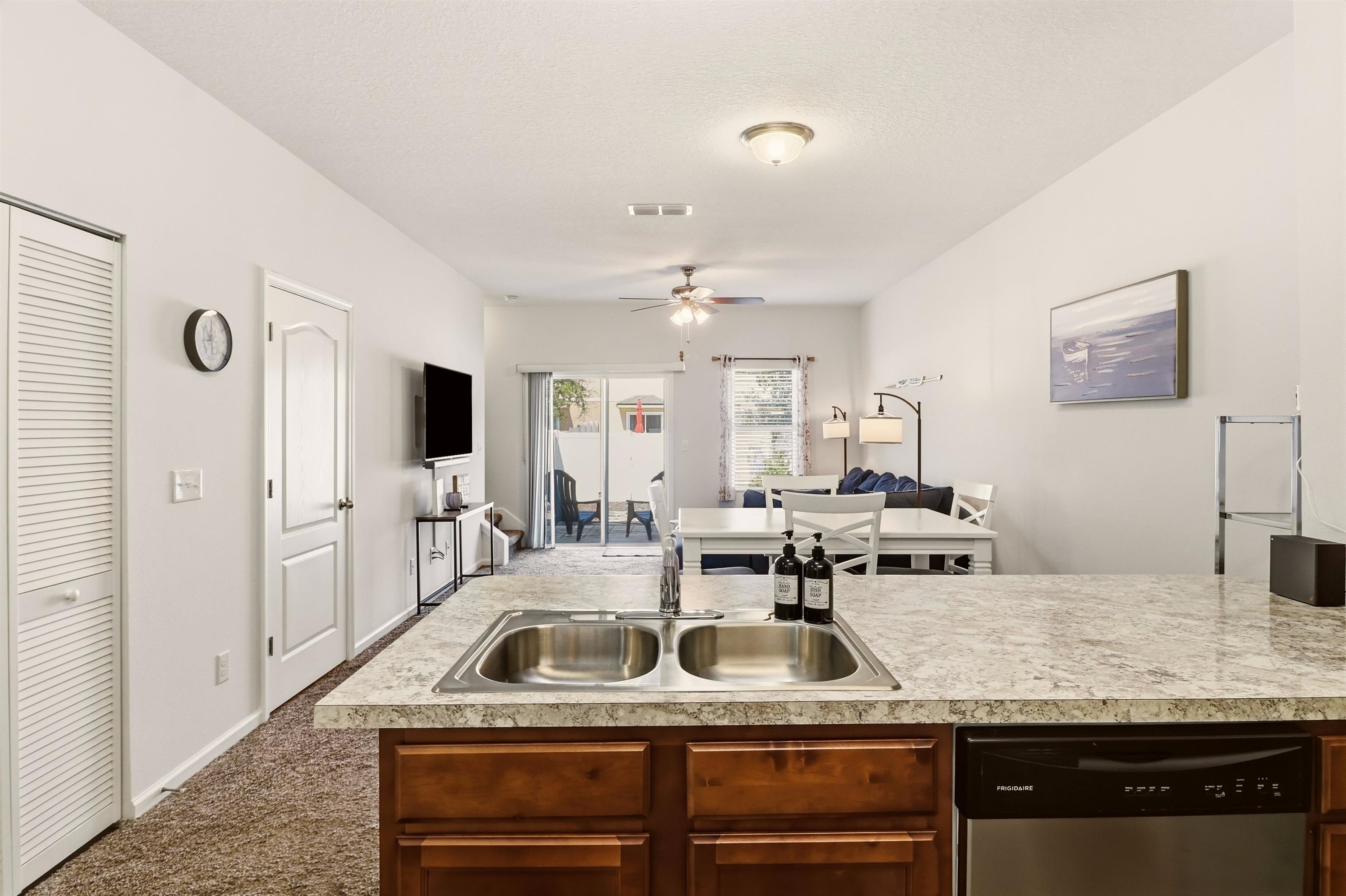 256 Whitland Way