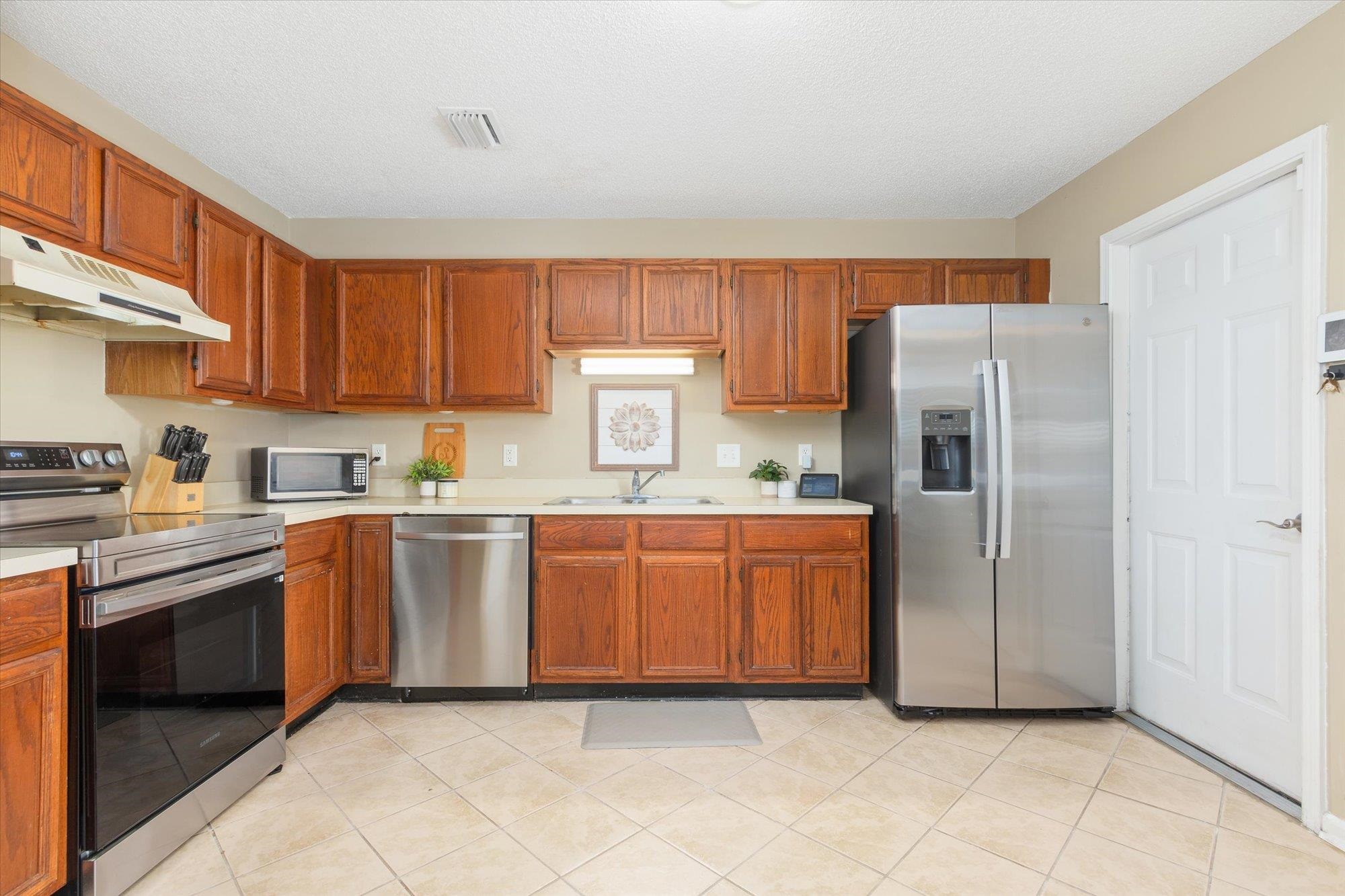 10518 Running Oak Court