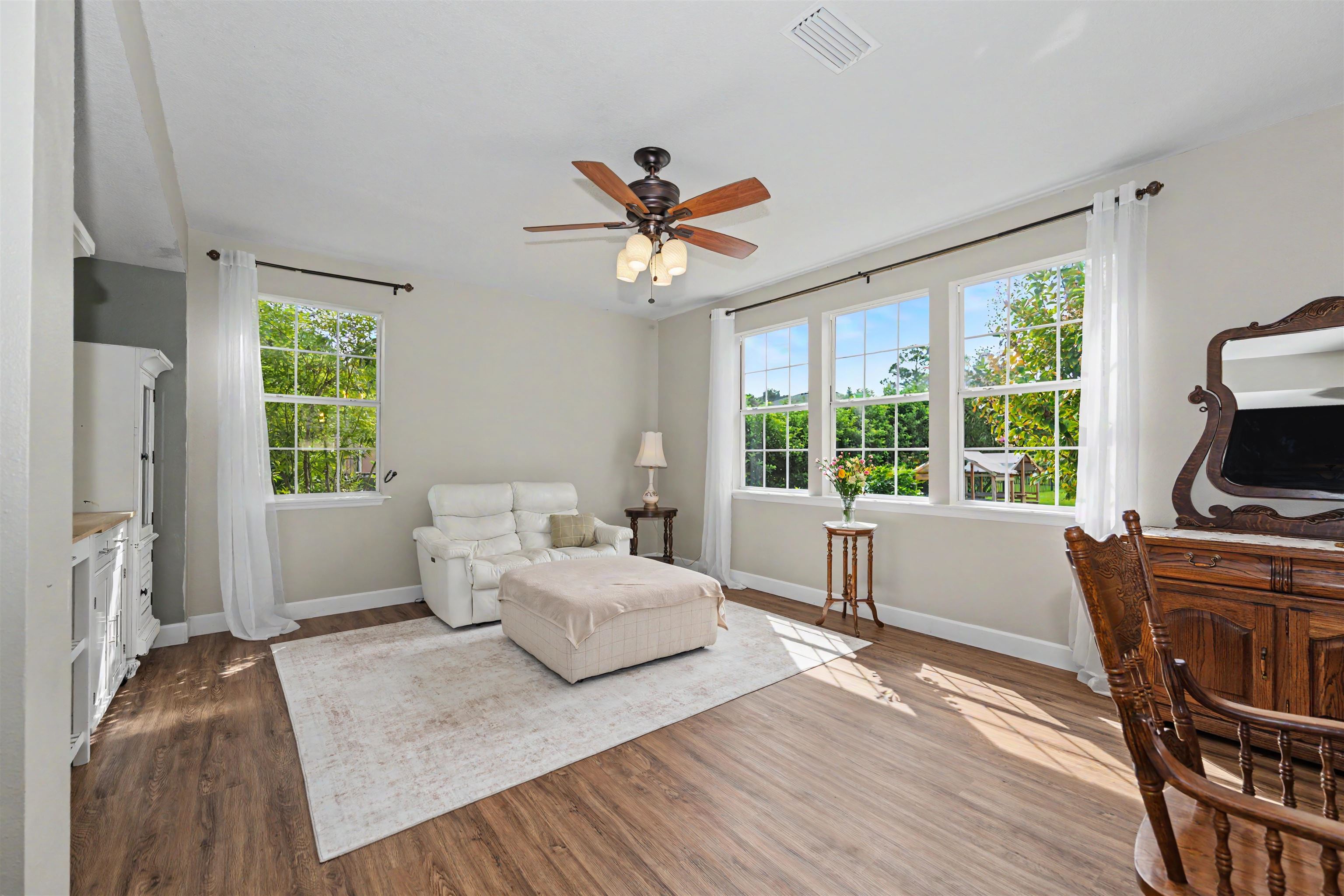 5532 Over Creek Dr