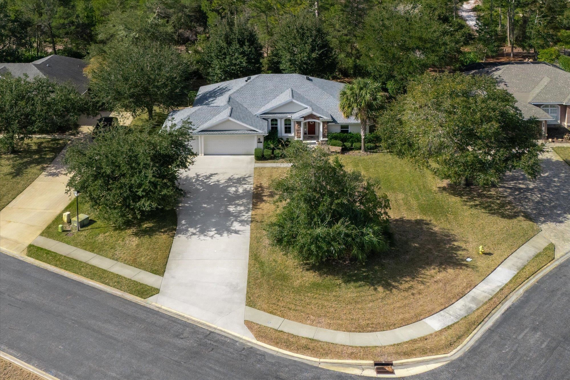 937 Mirror Lake Dr