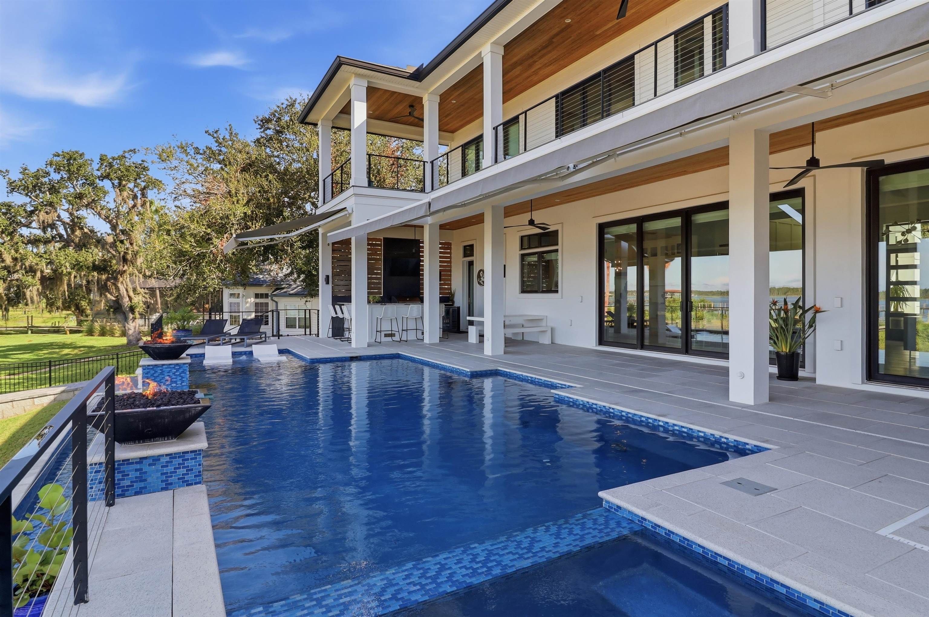 120 Grand Oaks Drive