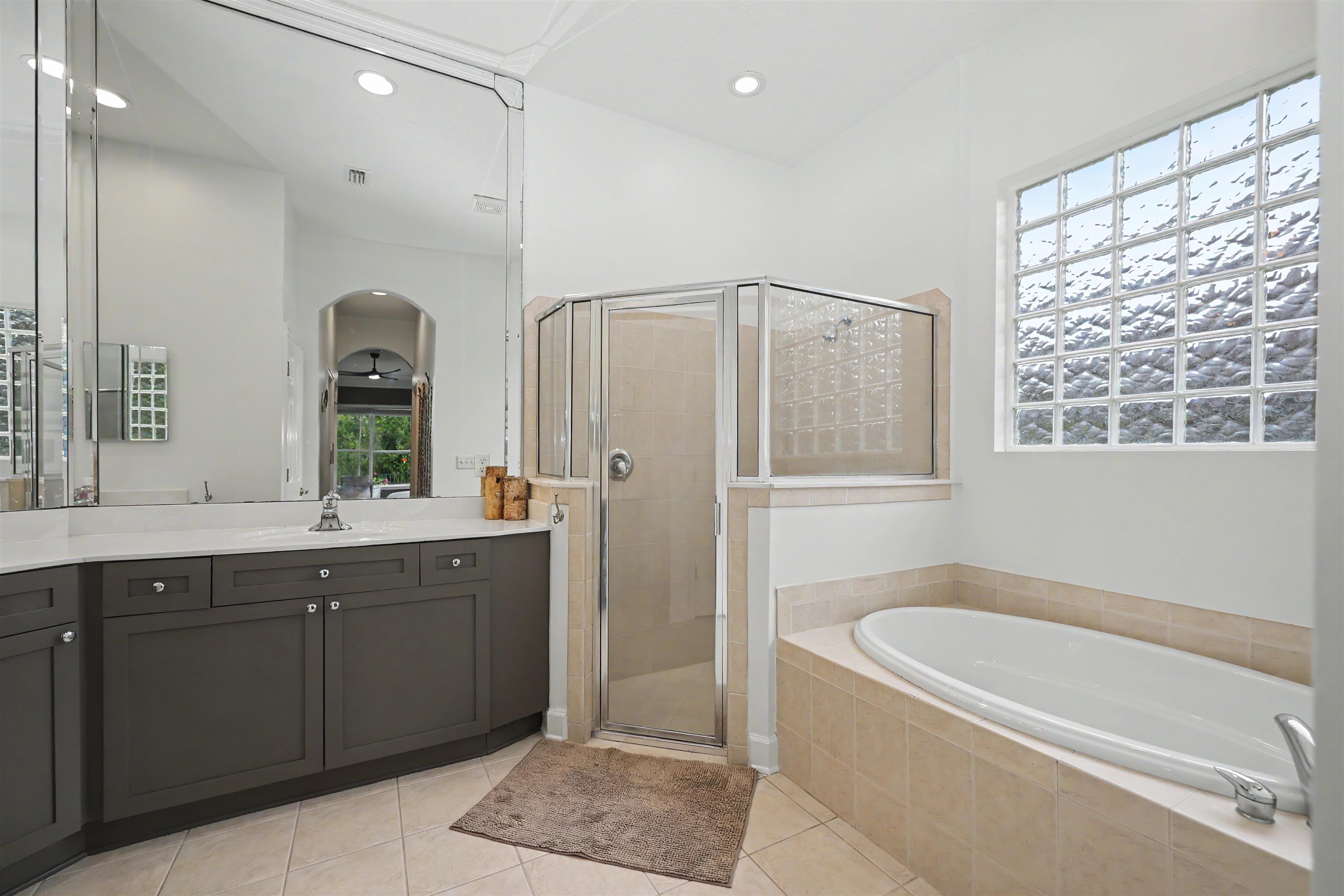 412 Emslie Terrace