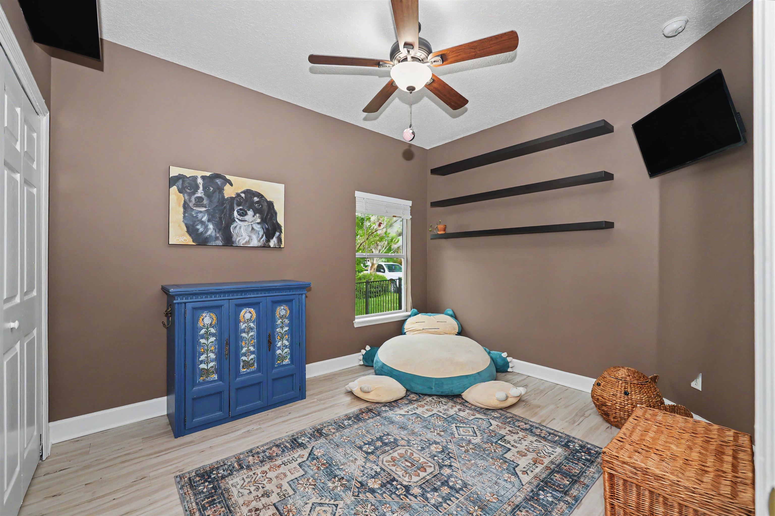 412 Emslie Terrace