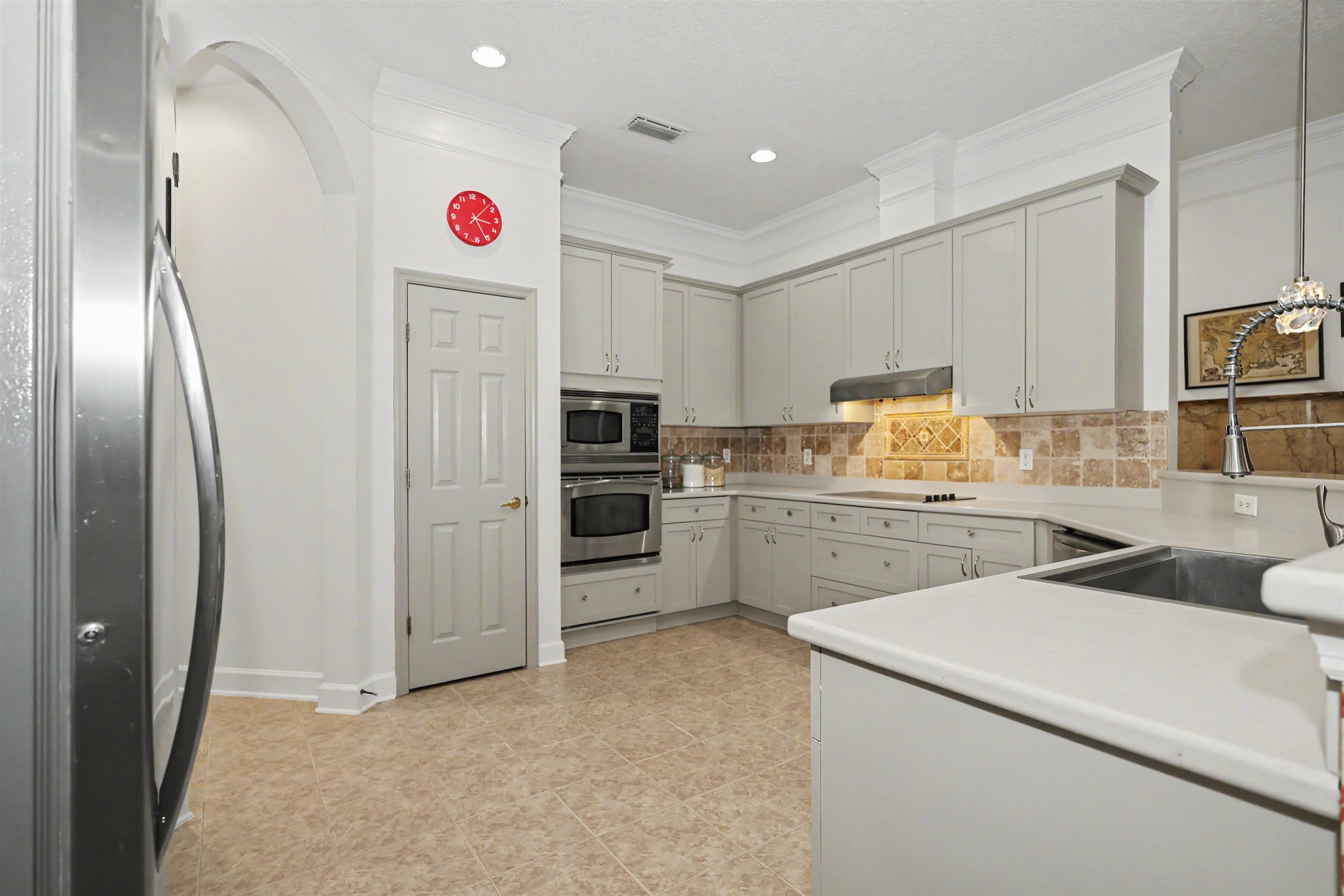 412 Emslie Terrace