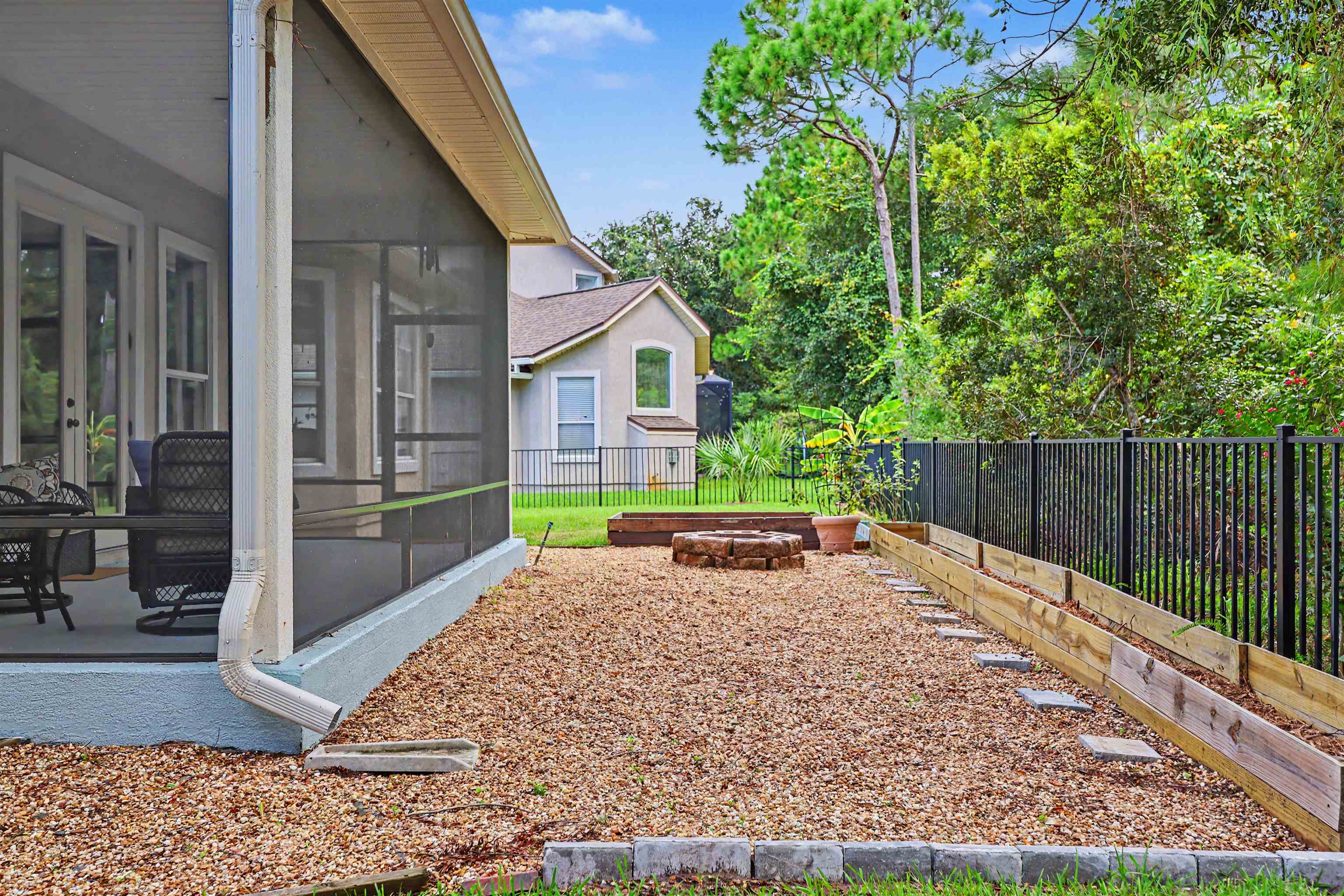 412 Emslie Terrace
