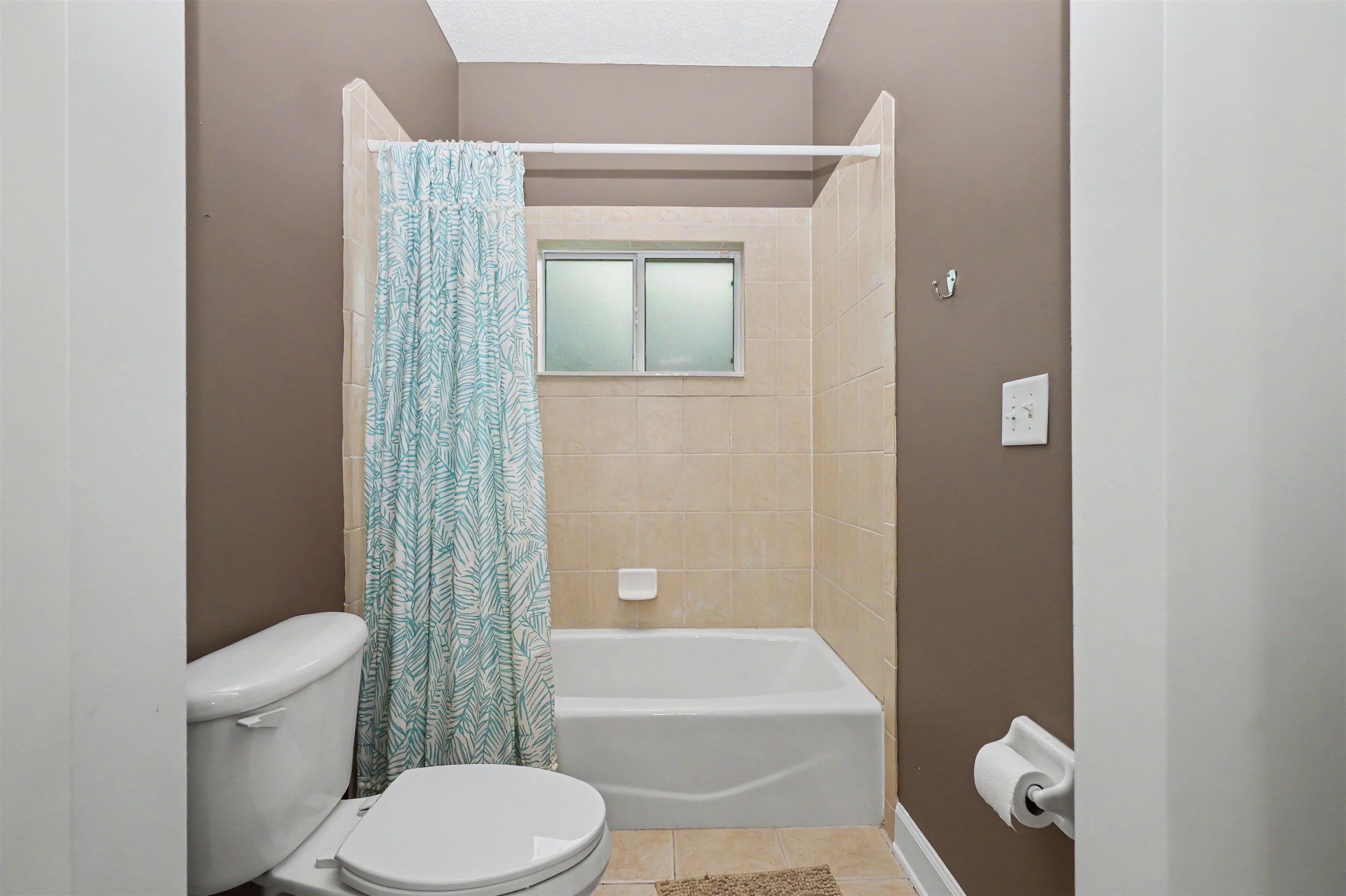412 Emslie Terrace