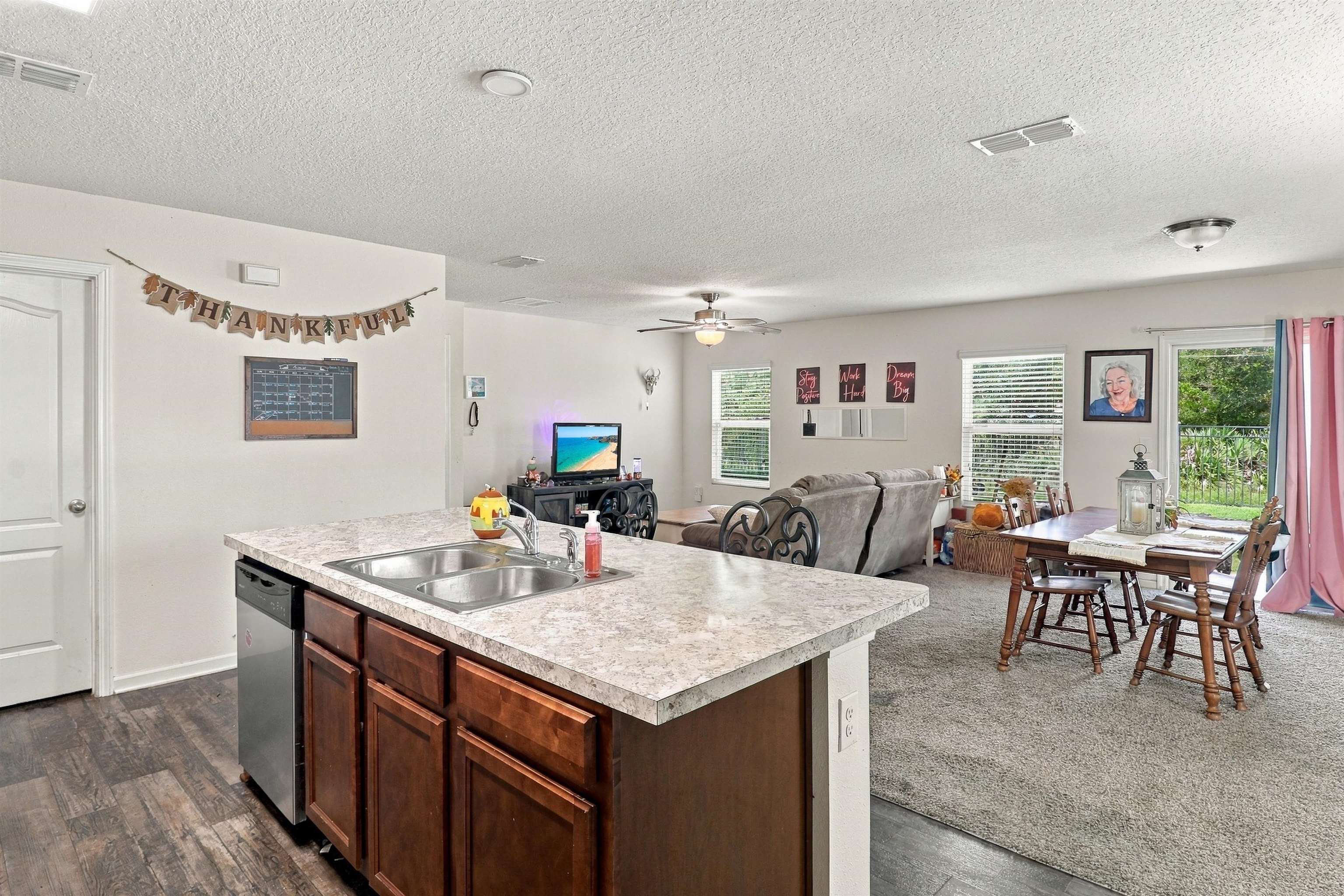 156 Green Palm Ct