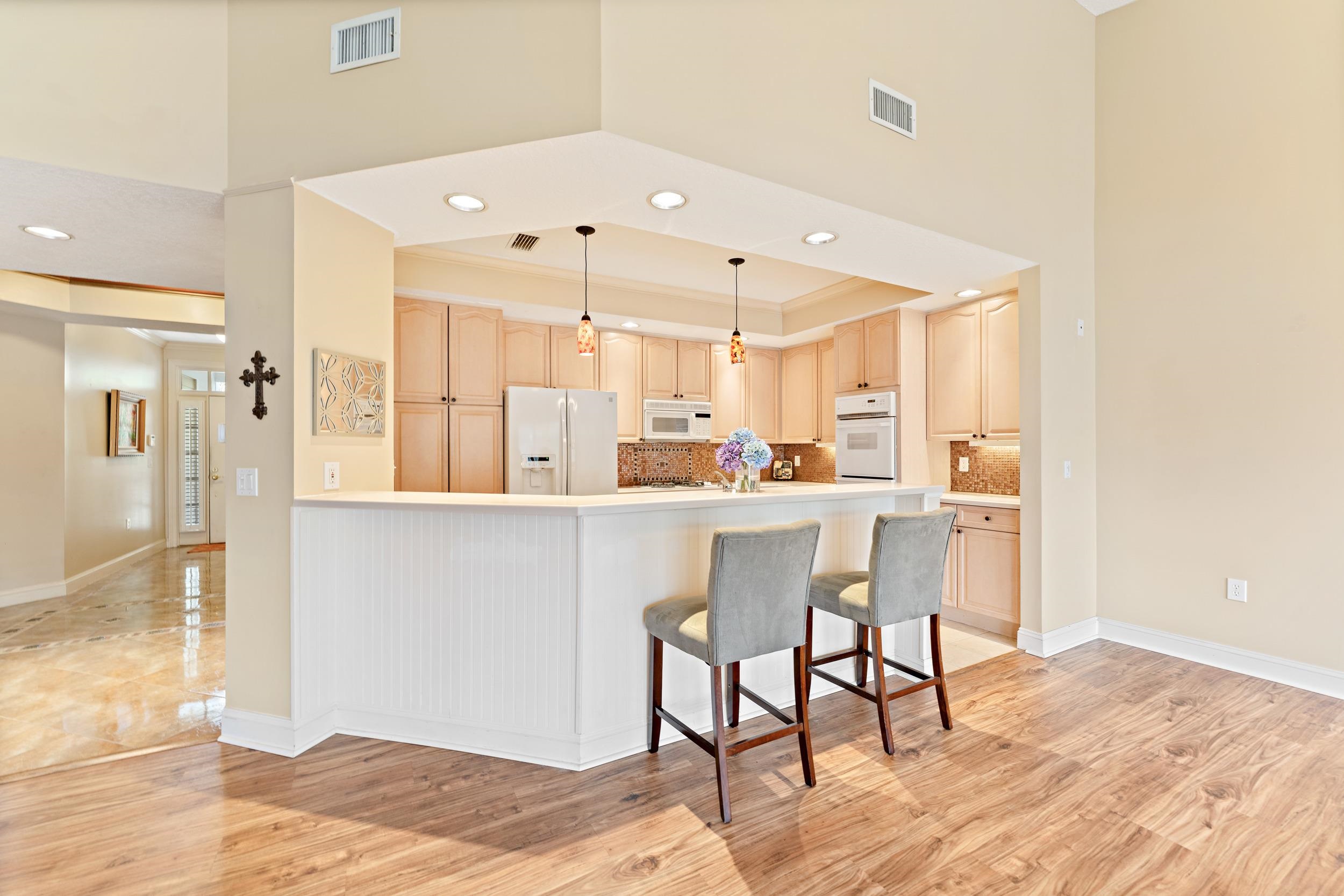 145 N Champions Way Unit: 123